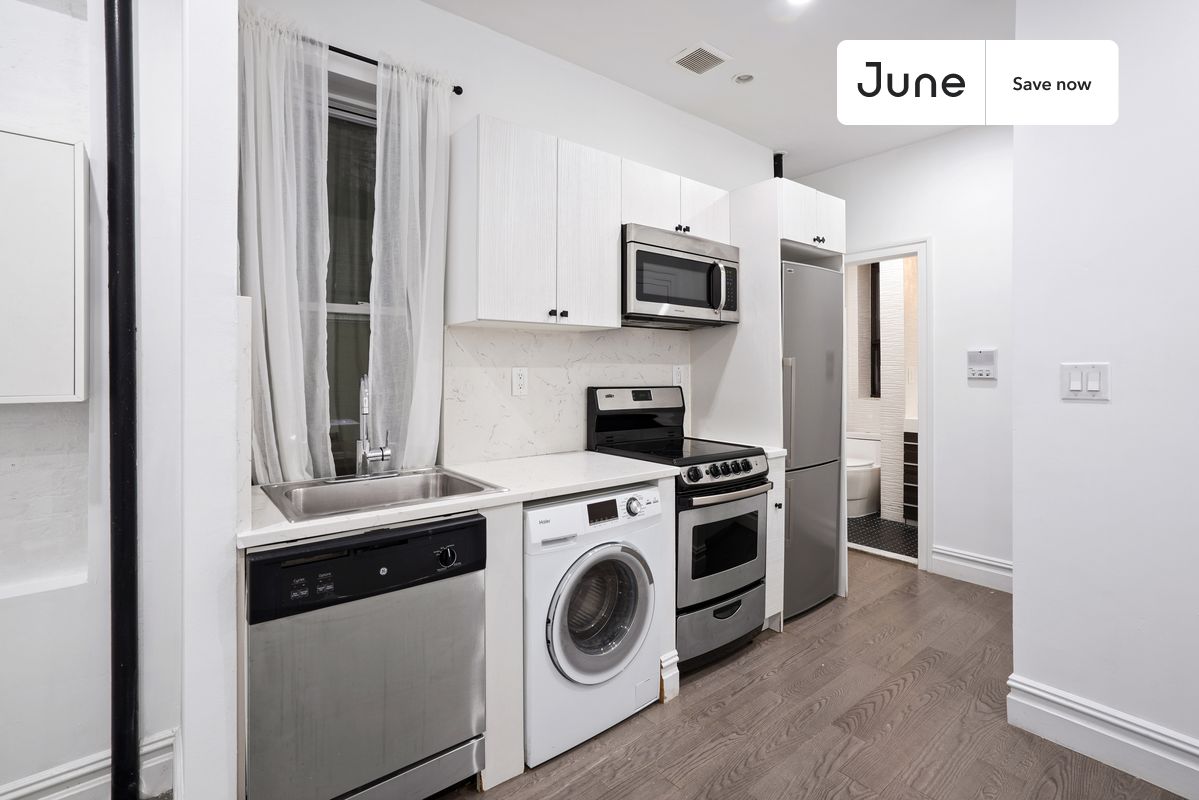 1 bedroom in Columbus Circle on flexible lease terms.
Check out 3D tour now: https://jnhm.es/Vh
This 1 bedroom apartment on the Columbus Circle is available on a 12 month lease or a flexible short term (31 to 364 days) lease. You pick your custom start and end date. Monthly rent rate is determined by furnishing preference, move-in date and move-out date. Speak to a June representative for recommendations on the best stay duration for the lowest rate, and learn more about this home on the June website: https://jnhm.es/5Ir
Amenities of this home: Dishwasher, Wi-Fi - Paid separately (High-Speed), Guarantors Allowed, Couple-Friendly, Street parking - City permit required, Laundry in home (free), Hardwood Flooring, Microwave, Oven, Refrigerator, also, this unit is conveniently located, several local parks, restaurants and bars are just minutes away.
About June Homes: Welcome to the easiest rental experience of your life. Rent furnished or unfurnished apartments on a 12 month lease or a flexible short term (31 to 364 days). As a resident, you’ll have access to 24/7 support and monthly cleanings of the home’s shared spaces. Sign up now to apply online for your next home with June: https://jnhm.es/sign-roomi
Brokers welcome! Contact us for more details.
Interested? Use this listing ID when speaking to June team: #720