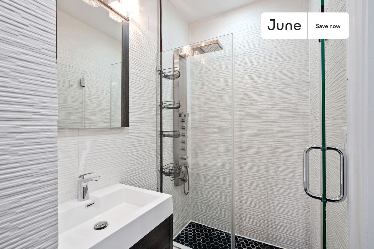 1 bedroom in Columbus Circle on flexible lease terms.
Check out 3D tour now: https://jnhm.es/Vh
This 1 bedroom apartment on the Columbus Circle is available on a 12 month lease or a flexible short term (31 to 364 days) lease. You pick your custom start and end date. Monthly rent rate is determined by furnishing preference, move-in date and move-out date. Speak to a June representative for recommendations on the best stay duration for the lowest rate, and learn more about this home on the June website: https://jnhm.es/5Ir
Amenities of this home: Dishwasher, Wi-Fi - Paid separately (High-Speed), Guarantors Allowed, Couple-Friendly, Street parking - City permit required, Laundry in home (free), Hardwood Flooring, Microwave, Oven, Refrigerator, also, this unit is conveniently located, several local parks, restaurants and bars are just minutes away.
About June Homes: Welcome to the easiest rental experience of your life. Rent furnished or unfurnished apartments on a 12 month lease or a flexible short term (31 to 364 days). As a resident, you’ll have access to 24/7 support and monthly cleanings of the home’s shared spaces. Sign up now to apply online for your next home with June: https://jnhm.es/sign-roomi
Brokers welcome! Contact us for more details.
Interested? Use this listing ID when speaking to June team: #720