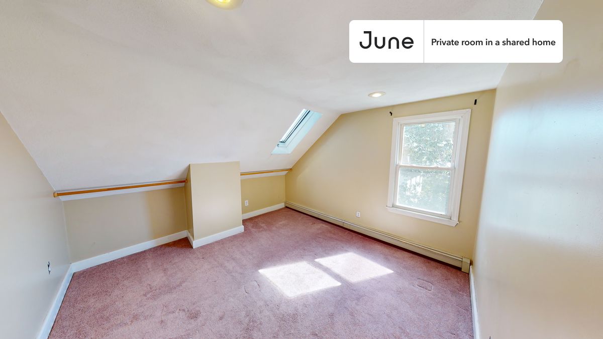 PLEASE NOTE: This is a private room in a shared apartment. You will have your own bedroom and shared common areas (kitchen, bathroom, etc.) with other residents.
Queen bedroom in a 6 bedroom / 2 bathroom apartment!
Check out 3D tour now: https://jnhm.es/89b
This Queen room in JFK/UMass is available on a 12 month lease or a flexible short term (31 to 364 days) lease. You pick your custom start and end date. Monthly rent rate is determined by furnishing preference, move-in date and move-out date. Speak to a June representative for recommendations on the best stay duration for the lowest rate, and learn more about this home on the June website: https://jnhm.es/62w
Amenities of this home: Dishwasher, Furnished Common Areas, Wi-Fi - Paid separately (High-Speed), Outdoor space, Guarantors Allowed, 32-inch Flat-Screen TV, Laundry in home (free), Balcony, Shared Home Office, Living area, Hardwood Flooring, Microwave, Oven, Refrigerator, also, this unit is conveniently located, several local parks, restaurants and bars are just minutes away.
About June Homes: Welcome to the easiest rental experience of your life. Rent furnished or unfurnished apartments on a 12 month lease or a flexible short term (31 to 364 days). As a resident, you’ll have access to 24/7 support and monthly cleanings of the home’s shared spaces. Sign up now to apply online for your next home with June: https://jnhm.es/sign-roomi
Brokers welcome! Contact us for more details.
Interested? Kindly note that the minimum stay duration would be 31 days.
Use this listing ID when speaking to June team: #1086 F