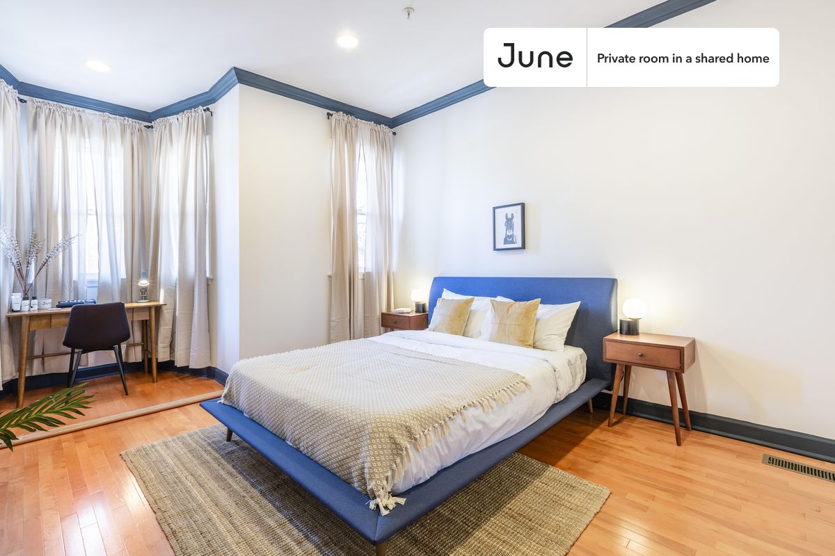 

PLEASE NOTE: This is a private room in a shared apartment. You will have your own bedroom and shared common areas (kitchen, bathroom, etc.) with other residents.

Queen bedroom in a 3 bedroom / 3 bathroom apartment!

Check out 3D tour now:  https://jnhm.es/RN

This  Queen room in U-Street Corridor  is available on a 12 month lease or a flexible short term (31 to 364 days) lease. You pick your custom start and end date. Monthly rent rate is determined by furnishing preference, move-in date and move-out date. Speak to a June representative for recommendations on the best stay duration for the lowest rate, and learn more about this home on the June website:  https://jnhm.es/II

Amenities of this home:   Dishwasher,    Furnished Common Areas,    Wi-Fi - Paid separately (High-Speed),    Guarantors Allowed,       32-inch Flat-Screen TV,    Dine in kitchen,       Central AC (Common space),    Laundry in home (free),    Hardwood Flooring,    Microwave,    Oven,    Refrigerator,   also, this unit is conveniently located, several local parks, restaurants and bars are just minutes away.

About June Homes: Welcome to the easiest rental experience of your life. Rent furnished or unfurnished apartments on a 12 month lease or a flexible short term (31 to 364 days). As a resident, you’ll have access to 24/7 support and monthly cleanings of the home’s shared spaces. Sign up now to apply online for your next home with June: https://jnhm.es/sign-roomi

Brokers welcome! Contact us for more details.

Interested? Kindly note that the minimum stay duration would be 31 days. 

Use this listing ID when speaking to June team:  #311 C