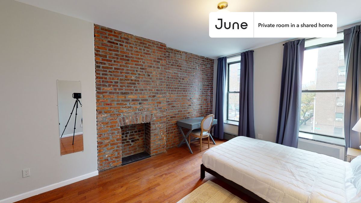 

PLEASE NOTE: This is a private room in a shared apartment. You will have your own bedroom and shared common areas (kitchen, bathroom, etc.) with other residents.

Queen bedroom in a 2 bedroom / 1 bathroom apartment!

Check out 3D tour now:  https://jnhm.es/U5

This  Queen room in East Harlem  is available on a 12 month lease or a flexible short term (31 to 364 days) lease. You pick your custom start and end date. Monthly rent rate is determined by furnishing preference, move-in date and move-out date. Speak to a June representative for recommendations on the best stay duration for the lowest rate, and learn more about this home on the June website:  https://jnhm.es/5Cg

Amenities of this home:   Furnished Common Areas,    Wi-Fi - Paid separately (High-Speed),    Guarantors Allowed,       32-inch Flat-Screen TV,       Street parking - City permit required,    Hardwood Flooring,    Microwave,    Oven,    Refrigerator,   also, this unit is conveniently located, several local parks, restaurants and bars are just minutes away.

About June Homes: Welcome to the easiest rental experience of your life. Rent furnished or unfurnished apartments on a 12 month lease or a flexible short term (31 to 364 days). As a resident, you’ll have access to 24/7 support and monthly cleanings of the home’s shared spaces. Sign up now to apply online for your next home with June: https://jnhm.es/sign-roomi

Brokers welcome! Contact us for more details.

Interested? Use this listing ID when speaking to June team:  #582 A