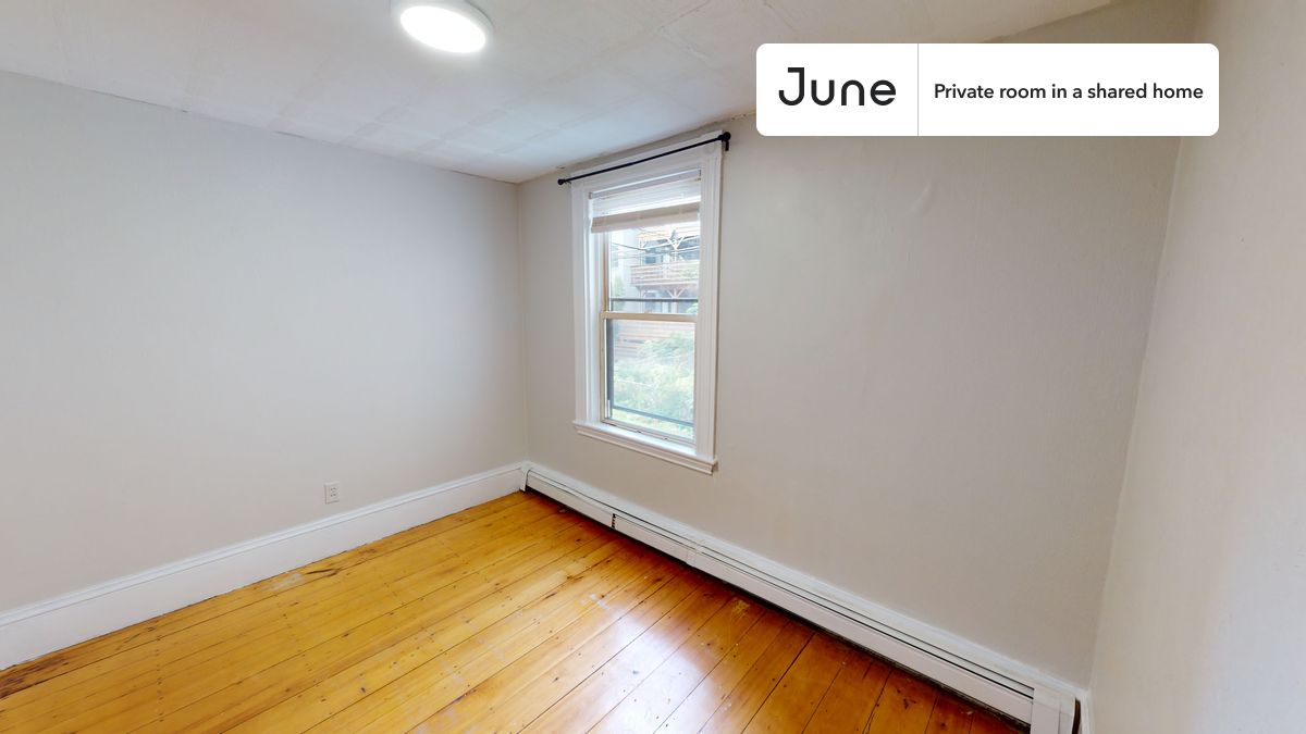 PLEASE NOTE: This is a private room in a shared apartment. You will have your own bedroom and shared common areas (kitchen, bathroom, etc.) with other residents.
Queen bedroom in a 4 bedroom / 1 bathroom apartment!
Check out 3D tour now: https://jnhm.es/89p
This Queen room in Polish Triangle is available on a 12 month lease or a flexible short term (31 to 364 days) lease. You pick your custom start and end date. Monthly rent rate is determined by furnishing preference, move-in date and move-out date. Speak to a June representative for recommendations on the best stay duration for the lowest rate, and learn more about this home on the June website: https://jnhm.es/6eM
Amenities of this home: Dishwasher, Furnished Common Areas, Wi-Fi - Paid separately (High-Speed), Guarantors Allowed, Laundry in home (free), Hardwood Flooring, Microwave, Oven, Refrigerator, also, this unit is conveniently located, several local parks, restaurants and bars are just minutes away.
About June Homes: Welcome to the easiest rental experience of your life. Rent furnished or unfurnished apartments on a 12 month lease or a flexible short term (31 to 364 days). As a resident, you’ll have access to 24/7 support and monthly cleanings of the home’s shared spaces. Sign up now to apply online for your next home with June: https://jnhm.es/sign-roomi
Brokers welcome! Contact us for more details.
Interested? Kindly note that the minimum stay duration would be 31 days.
Use this listing ID when speaking to June team: #1373 D