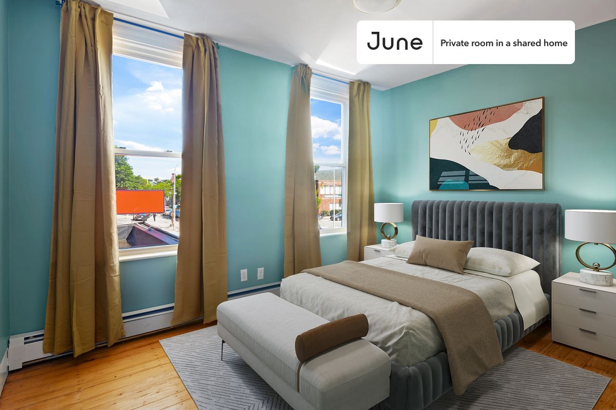 PLEASE NOTE: This is a private room in a shared apartment. You will have your own bedroom and shared common areas (kitchen, bathroom, etc.) with other residents.
Queen bedroom in a 4 bedroom / 2 bathroom apartment!
Check out 3D tour now: https://jnhm.es/8ek
This Queen room in Central Square (Cambridge) is available on a 12 month lease or a flexible short term (31 to 364 days) lease. You pick your custom start and end date. Monthly rent rate is determined by furnishing preference, move-in date and move-out date. Speak to a June representative for recommendations on the best stay duration for the lowest rate, and learn more about this home on the June website: https://jnhm.es/6cr
Amenities of this home: Dishwasher, Furnished Common Areas, Wi-Fi - Paid separately (High-Speed), Guarantors Allowed, 32-inch Flat-Screen TV, Street parking - City permit required, Laundry - Paid separately (in building), Living area, Hardwood Flooring, Microwave, Oven, Refrigerator, also, this unit is conveniently located, several local parks, restaurants and bars are just minutes away.
About June Homes: Welcome to the easiest rental experience of your life. Rent furnished or unfurnished apartments on a 12 month lease or a flexible short term (31 to 364 days). As a resident, you’ll have access to 24/7 support and monthly cleanings of the home’s shared spaces. Sign up now to apply online for your next home with June: https://jnhm.es/sign-roomi
Brokers welcome! Contact us for more details.
Interested? Kindly note that the minimum stay duration would be 31 days.
Use this listing ID when speaking to June team: #1323 B