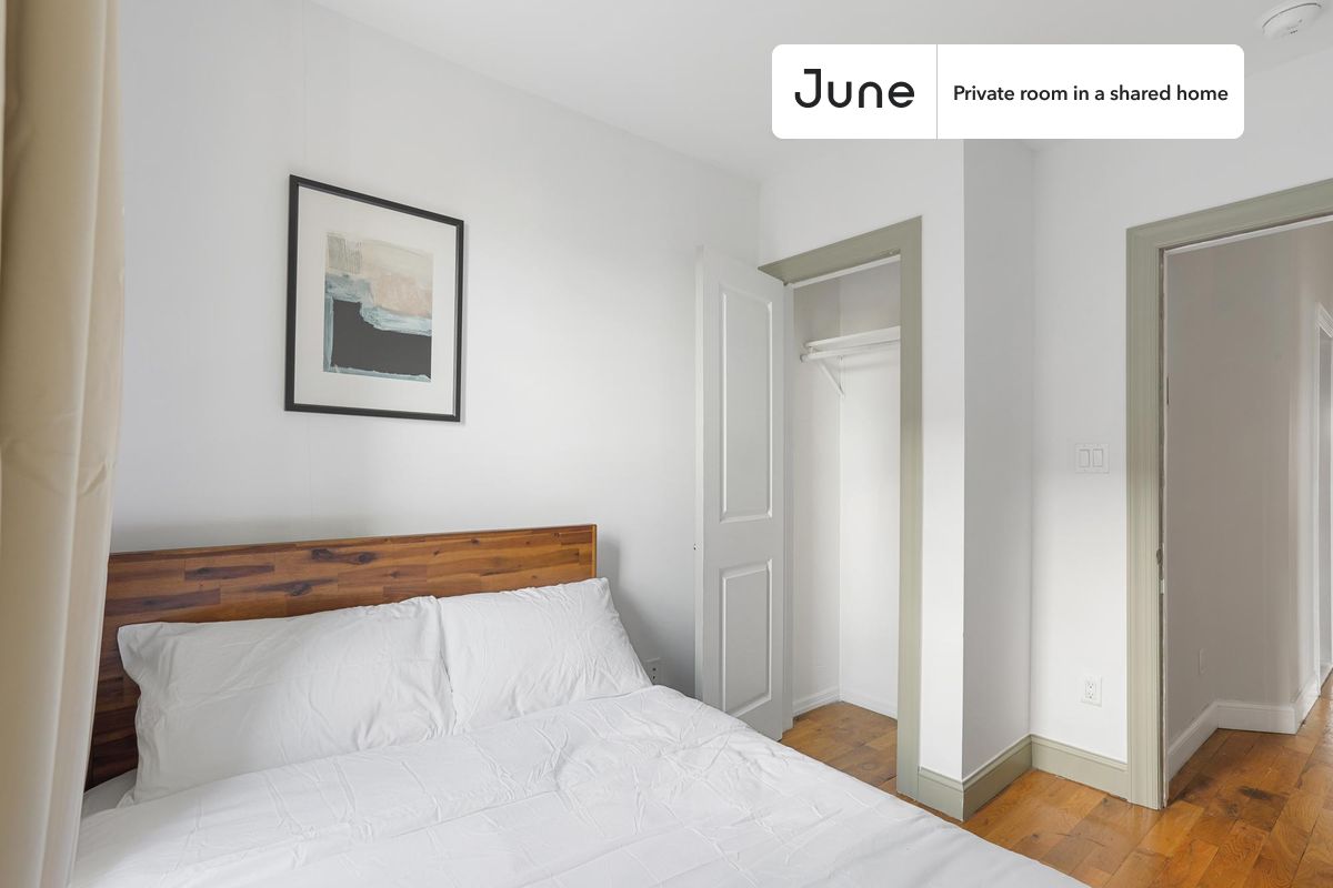 

PLEASE NOTE: This is a private room in a shared apartment. You will have your own bedroom and shared common areas (kitchen, bathroom, etc.) with other residents.

Full bedroom in a 4 bedroom / 2 bathroom apartment!

Check out 3D tour now:  https://jnhm.es/84q

This  Full room in Bedford-Stuyvesant  is available on a 12 month lease or a flexible short term (31 to 364 days) lease. You pick your custom start and end date. Monthly rent rate is determined by furnishing preference, move-in date and move-out date. Speak to a June representative for recommendations on the best stay duration for the lowest rate, and learn more about this home on the June website:  https://jnhm.es/5Om

Amenities of this home:   Dishwasher,    Furnished Common Areas,    Wi-Fi - Paid separately (High-Speed),    Guarantors Allowed,       Central AC (Common space),       Wall-Mounted TV,    Hardwood Flooring,    Microwave,    Oven,    Refrigerator,   also, this unit is conveniently located, several local parks, restaurants and bars are just minutes away.

About June Homes: Welcome to the easiest rental experience of your life. Rent furnished or unfurnished apartments on a 12 month lease or a flexible short term (31 to 364 days). As a resident, you’ll have access to 24/7 support and monthly cleanings of the home’s shared spaces. Sign up now to apply online for your next home with June: https://jnhm.es/sign-roomi

Brokers welcome! Contact us for more details.

Interested? Use this listing ID when speaking to June team:  #839 D