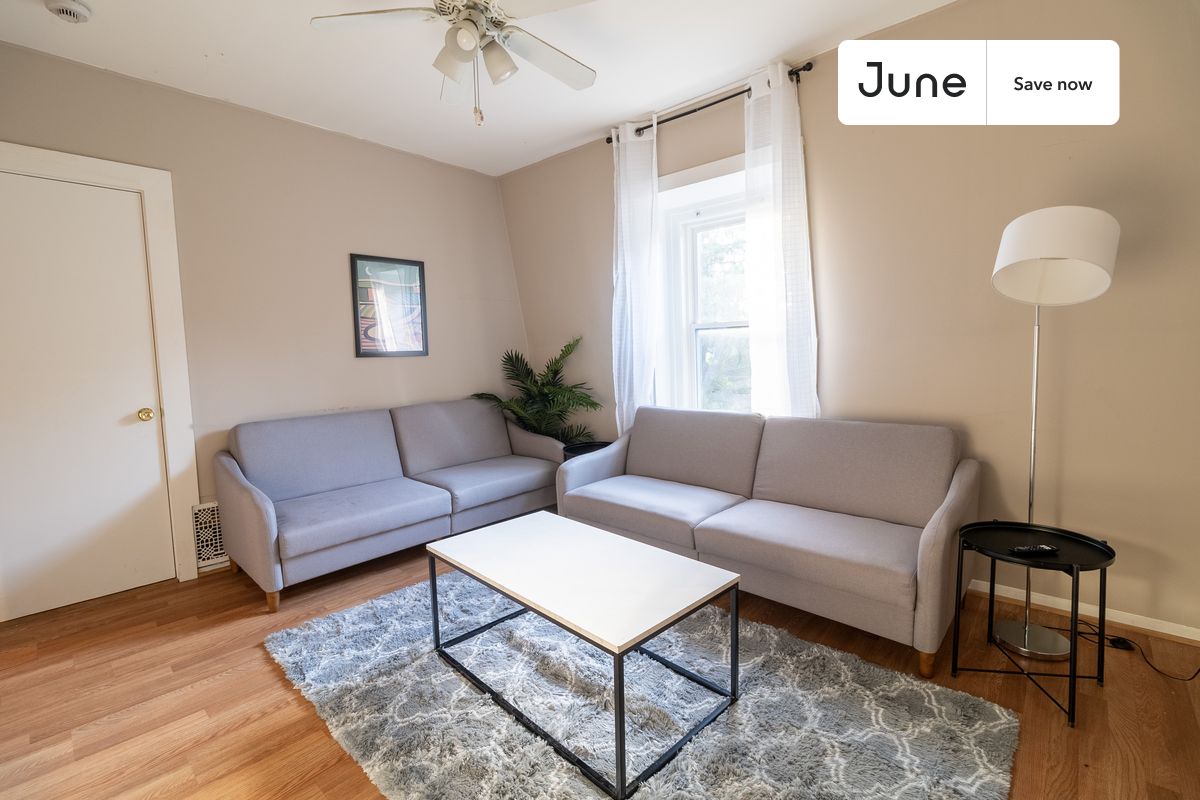 2 bedroom in Allston on flexible lease terms.
Check out 3D tour now: https://jnhm.es/8eM
This 2 bedrooms, 1 bath apartment on the Allston is available on a 12 month lease or a flexible short term (31 to 364 days) lease. You pick your custom start and end date. Monthly rent rate is determined by furnishing preference, move-in date and move-out date. Speak to a June representative for recommendations on the best stay duration for the lowest rate, and learn more about this home on the June website:
Amenities of this home: Paid parking, Guarantors Allowed, Wi-Fi - Paid separately (High-Speed), Laundry in building (free), Wall-Mounted TV, Hardwood Flooring, Oven, Refrigerator, also, this unit is conveniently located, several local parks, restaurants and bars are just minutes away.
About June Homes: Welcome to the easiest rental experience of your life. Rent furnished or unfurnished apartments on a 12 month lease or a flexible short term (31 to 364 days). As a resident, you’ll have access to 24/7 support and monthly cleanings of the home’s shared spaces. Sign up now to apply online for your next home with June: https://jnhm.es/sign-roomi
Brokers welcome! Contact us for more details.
Use this listing ID when speaking to June team: #1741