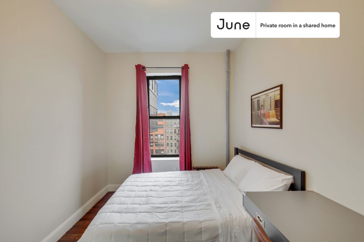 

PLEASE NOTE: This is a private room in a shared apartment. You will have your own bedroom and shared common areas (kitchen, bathroom, etc.) with other residents.

Full bedroom in a 4 bedroom / 1 bathroom apartment!

Check out 3D tour now:  https://jnhm.es/Zi

This  Full room in West Harlem  is available on a 12 month lease or a flexible short term (31 to 364 days) lease. You pick your custom start and end date. Monthly rent rate is determined by furnishing preference, move-in date and move-out date. Speak to a June representative for recommendations on the best stay duration for the lowest rate, and learn more about this home on the June website:  https://jnhm.es/5QJ

Amenities of this home:   Dishwasher,    Furnished Common Areas,    Wi-Fi - Paid separately (High-Speed),    Elevator,    Guarantors Allowed,       32-inch Flat-Screen TV,       Laundry - Paid separately (in building),    Hardwood Flooring,    Microwave,    Oven,    Refrigerator,   also, this unit is conveniently located, several local parks, restaurants and bars are just minutes away.

About June Homes: Welcome to the easiest rental experience of your life. Rent furnished or unfurnished apartments on a 12 month lease or a flexible short term (31 to 364 days). As a resident, you’ll have access to 24/7 support and monthly cleanings of the home’s shared spaces. Sign up now to apply online for your next home with June: https://jnhm.es/sign-roomi

Brokers welcome! Contact us for more details.

Interested? Use this listing ID when speaking to June team:  #887 D