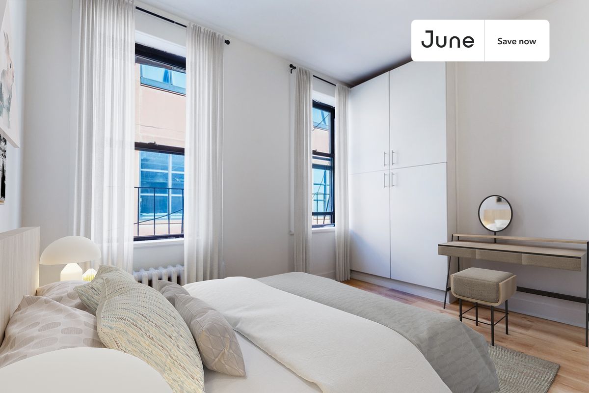 1 bedroom in Hell's Kitchen on flexible lease terms.
Check out 3D tour now: https://jnhm.es/8en
This 1 bedroom apartment on the Hell's Kitchen is available on a 12 month lease or a flexible short term (31 to 364 days) lease. You pick your custom start and end date. Monthly rent rate is determined by furnishing preference, move-in date and move-out date. Speak to a June representative for recommendations on the best stay duration for the lowest rate, and learn more about this home on the June website: https://jnhm.es/6vr
Amenities of this home: Wi-Fi - Paid separately (High-Speed), Guarantors Allowed, Couple-Friendly, Hardwood Flooring, Oven, Refrigerator, Heating | Steam radiant, also, this unit is conveniently located, several local parks, restaurants and bars are just minutes away.
About June Homes: Welcome to the easiest rental experience of your life. Rent furnished or unfurnished apartments on a 12 month lease or a flexible short term (31 to 364 days). As a resident, you’ll have access to 24/7 support and monthly cleanings of the home’s shared spaces. Sign up now to apply online for your next home with June: https://jnhm.es/sign-roomi
Brokers welcome! Contact us for more details.
Interested? Use this listing ID when speaking to June team: #1730