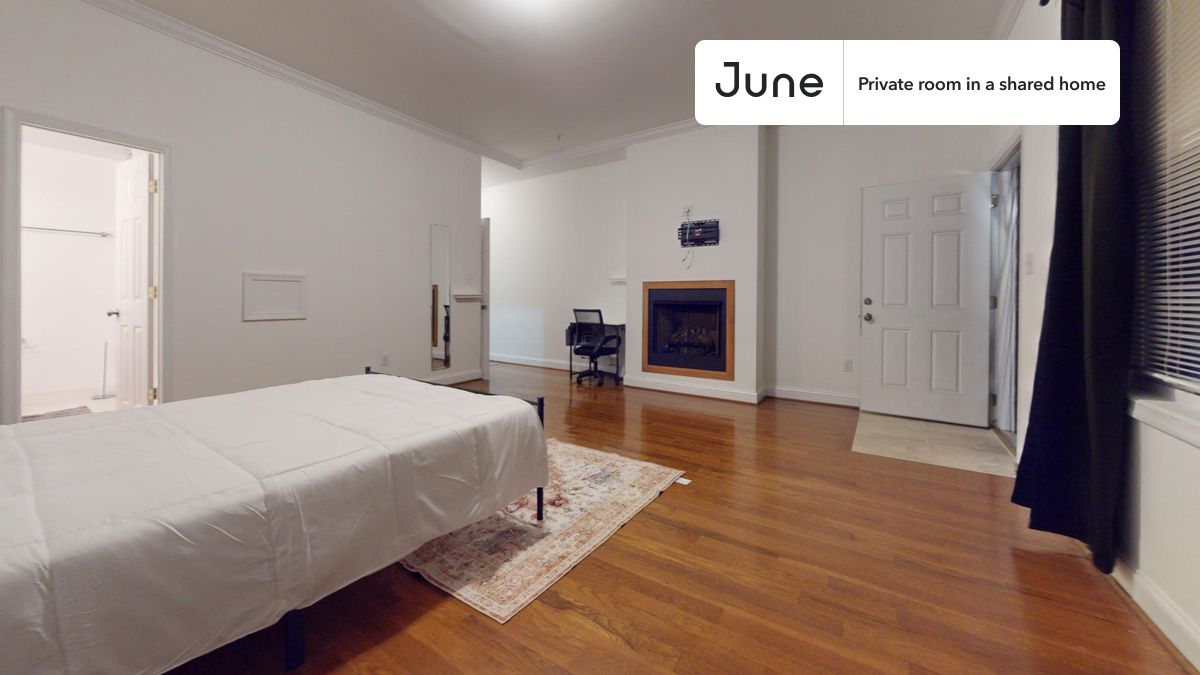 

PLEASE NOTE: This is a private room in a shared apartment. You will have your own bedroom and shared common areas (kitchen, bathroom, etc.) with other residents.

Queen bedroom in a 3 bedroom / 3.5 bathroom apartment!

Check out 3D tour now:  https://jnhm.es/8f7

This  Queen room in Columbia Heights  is available on a 12 month lease or a flexible short term (31 to 364 days) lease. You pick your custom start and end date. Monthly rent rate is determined by furnishing preference, move-in date and move-out date. Speak to a June representative for recommendations on the best stay duration for the lowest rate, and learn more about this home on the June website:  https://jnhm.es/6xO

Amenities of this home:   Dishwasher,    Furnished Common Areas,    Wi-Fi - Paid separately (High-Speed),    Guarantors Allowed,       Decorative fireplace,    32-inch Flat-Screen TV,    Couple-Friendly,    Street parking - City permit required,    Laundry in home (free),       Hardwood Flooring,    Microwave,    Oven,    Refrigerator,   also, this unit is conveniently located, several local parks, restaurants and bars are just minutes away.

About June Homes: Welcome to the easiest rental experience of your life. Rent furnished or unfurnished apartments on a 12 month lease or a flexible short term (31 to 364 days). As a resident, you’ll have access to 24/7 support and monthly cleanings of the home’s shared spaces. Sign up now to apply online for your next home with June: https://jnhm.es/sign-roomi

Brokers welcome! Contact us for more details.

Interested? Kindly note that the minimum stay duration would be 31 days. 

Use this listing ID when speaking to June team:  #1770 A