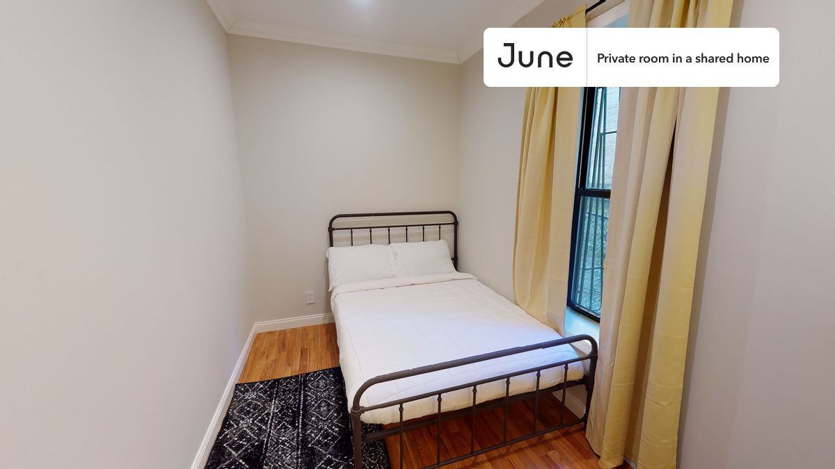 PLEASE NOTE: This is a private room in a shared apartment. You will have your own bedroom and shared common areas (kitchen, bathroom, etc.) with other residents.
Full bedroom in a 3 bedroom / 1 bathroom apartment!
Check out 3D tour now: https://jnhm.es/Xz
This Full room in Hamilton Heights is available on a 12 month lease or a flexible short term (31 to 364 days) lease. You pick your custom start and end date. Monthly rent rate is determined by furnishing preference, move-in date and move-out date. Speak to a June representative for recommendations on the best stay duration for the lowest rate, and learn more about this home on the June website: https://jnhm.es/5M2
Amenities of this home: Dishwasher, Furnished Common Areas, Wi-Fi - Paid separately (High-Speed), Guarantors Allowed, 32-inch Flat-Screen TV, Laundry in home (free), Hardwood Flooring, Microwave, Oven, Refrigerator, also, this unit is conveniently located, several local parks, restaurants and bars are just minutes away.
About June Homes: Welcome to the easiest rental experience of your life. Rent furnished or unfurnished apartments on a 12 month lease or a flexible short term (31 to 364 days). As a resident, you’ll have access to 24/7 support and monthly cleanings of the home’s shared spaces. Sign up now to apply online for your next home with June: https://jnhm.es/sign-roomi
Brokers welcome! Contact us for more details.
Interested? Use this listing ID when speaking to June team: #795 B