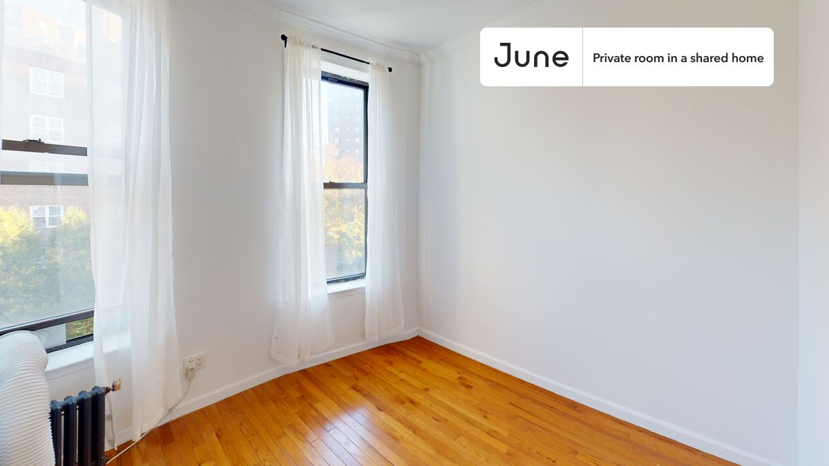 

PLEASE NOTE: This is a private room in a shared apartment. You will have your own bedroom and shared common areas (kitchen, bathroom, etc.) with other residents.

Queen bedroom in a 3 bedroom / 1 bathroom apartment!

Check out 3D tour now:  https://jnhm.es/8fm

This  Queen room in East Village  is available on a 12 month lease or a flexible short term (31 to 364 days) lease. You pick your custom start and end date. Monthly rent rate is determined by furnishing preference, move-in date and move-out date. Speak to a June representative for recommendations on the best stay duration for the lowest rate, and learn more about this home on the June website:  https://jnhm.es/6z5

Amenities of this home:   Furnished Common Areas,    Wi-Fi - Paid separately (High-Speed),    Guarantors Allowed,          Laundry in home (free),    Hardwood Flooring,    Oven,    Refrigerator,   also, this unit is conveniently located, several local parks, restaurants and bars are just minutes away.

About June Homes: Welcome to the easiest rental experience of your life. Rent furnished or unfurnished apartments on a 12 month lease or a flexible short term (31 to 364 days). As a resident, you’ll have access to 24/7 support and monthly cleanings of the home’s shared spaces. Sign up now to apply online for your next home with June: https://jnhm.es/sign-roomi

Brokers welcome! Contact us for more details.

Interested? Use this listing ID when speaking to June team:  #1794 A