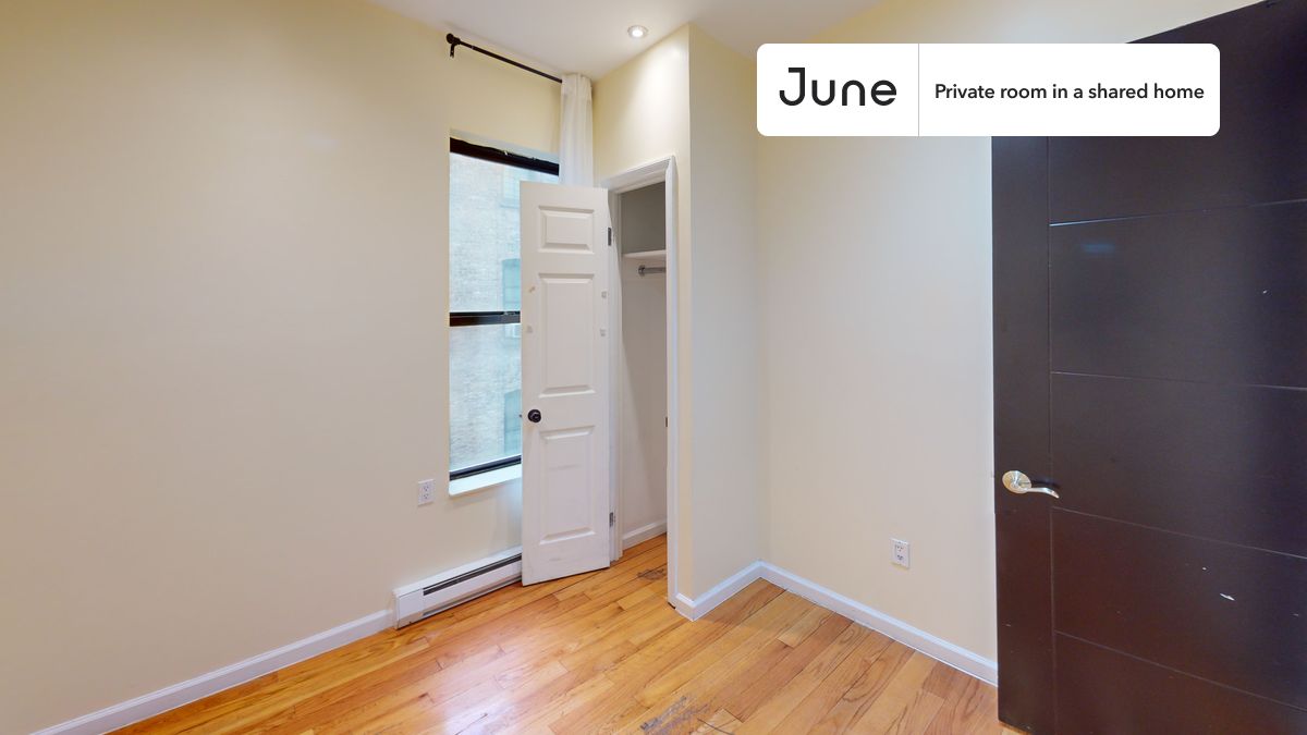 PLEASE NOTE: This is a private room in a shared apartment. You will have your own bedroom and shared common areas (kitchen, bathroom, etc.) with other residents.
Queen bedroom in a 6 bedroom / 3 bathroom apartment!
Check out 3D tour now: https://jnhm.es/8fA
This Queen room in Upper West Side is available on a 12 month lease or a flexible short term (31 to 364 days) lease. You pick your custom start and end date. Monthly rent rate is determined by furnishing preference, move-in date and move-out date. Speak to a June representative for recommendations on the best stay duration for the lowest rate, and learn more about this home on the June website: https://jnhm.es/6z7
Amenities of this home: Dishwasher, Furnished Common Areas, Wi-Fi - Paid separately (High-Speed), Elevator, Guarantors Allowed, Laundry in home (free), Courtyard, Wall-Mounted TV, Hardwood Flooring, Microwave, Oven, Refrigerator, also, this unit is conveniently located, several local parks, restaurants and bars are just minutes away.
About June Homes: Welcome to the easiest rental experience of your life. Rent furnished or unfurnished apartments on a 12 month lease or a flexible short term (31 to 364 days). As a resident, you’ll have access to 24/7 support and monthly cleanings of the home’s shared spaces. Sign up now to apply online for your next home with June: https://jnhm.es/sign-roomi
Brokers welcome! Contact us for more details.
Interested? Use this listing ID when speaking to June team: #1796 F
