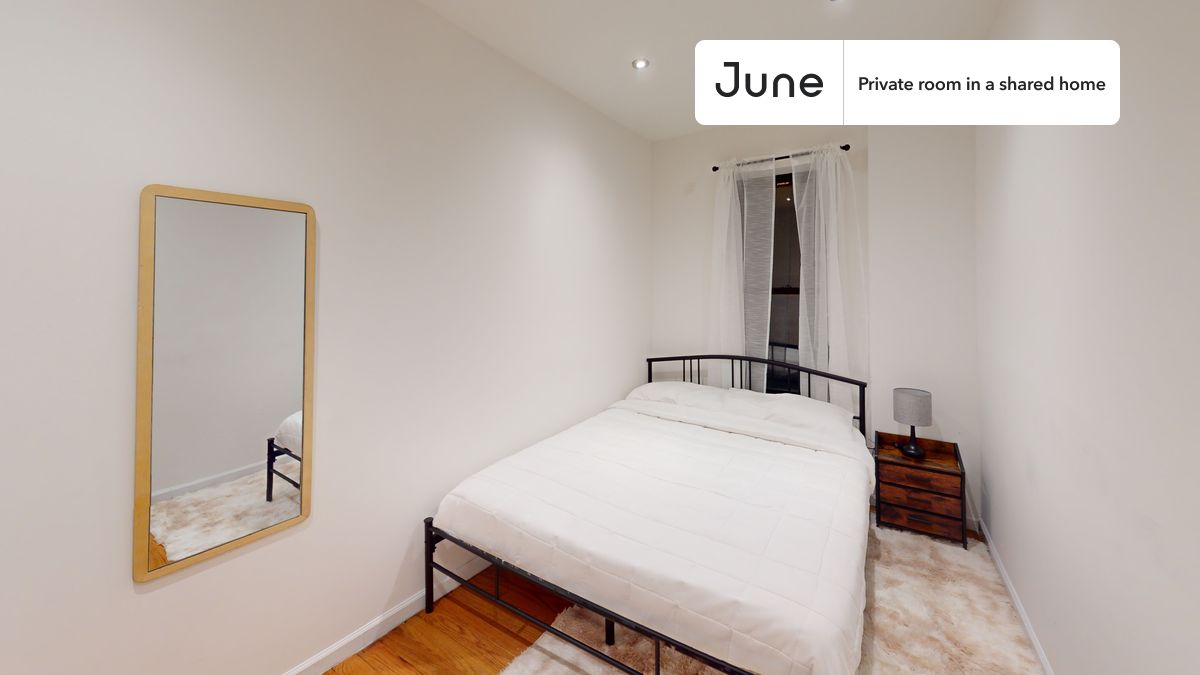 PLEASE NOTE: This is a private room in a shared apartment. You will have your own bedroom and shared common areas (kitchen, bathroom, etc.) with other residents.
Queen bedroom in a 6 bedroom / 3 bathroom apartment!
Check out 3D tour now: https://jnhm.es/8fz
This Queen room in Upper West Side is available on a 12 month lease or a flexible short term (31 to 364 days) lease. You pick your custom start and end date. Monthly rent rate is determined by furnishing preference, move-in date and move-out date. Speak to a June representative for recommendations on the best stay duration for the lowest rate, and learn more about this home on the June website: https://jnhm.es/6yW
Amenities of this home: Furnished Common Areas, Wi-Fi - Paid separately (High-Speed), Elevator, Guarantors Allowed, 32-inch Flat-Screen TV, Laundry in home (free), Courtyard, Hardwood Flooring, Oven, Refrigerator, also, this unit is conveniently located, several local parks, restaurants and bars are just minutes away.
About June Homes: Welcome to the easiest rental experience of your life. Rent furnished or unfurnished apartments on a 12 month lease or a flexible short term (31 to 364 days). As a resident, you’ll have access to 24/7 support and monthly cleanings of the home’s shared spaces. Sign up now to apply online for your next home with June: https://jnhm.es/sign-roomi
Brokers welcome! Contact us for more details.
Interested? Use this listing ID when speaking to June team: #1791 A