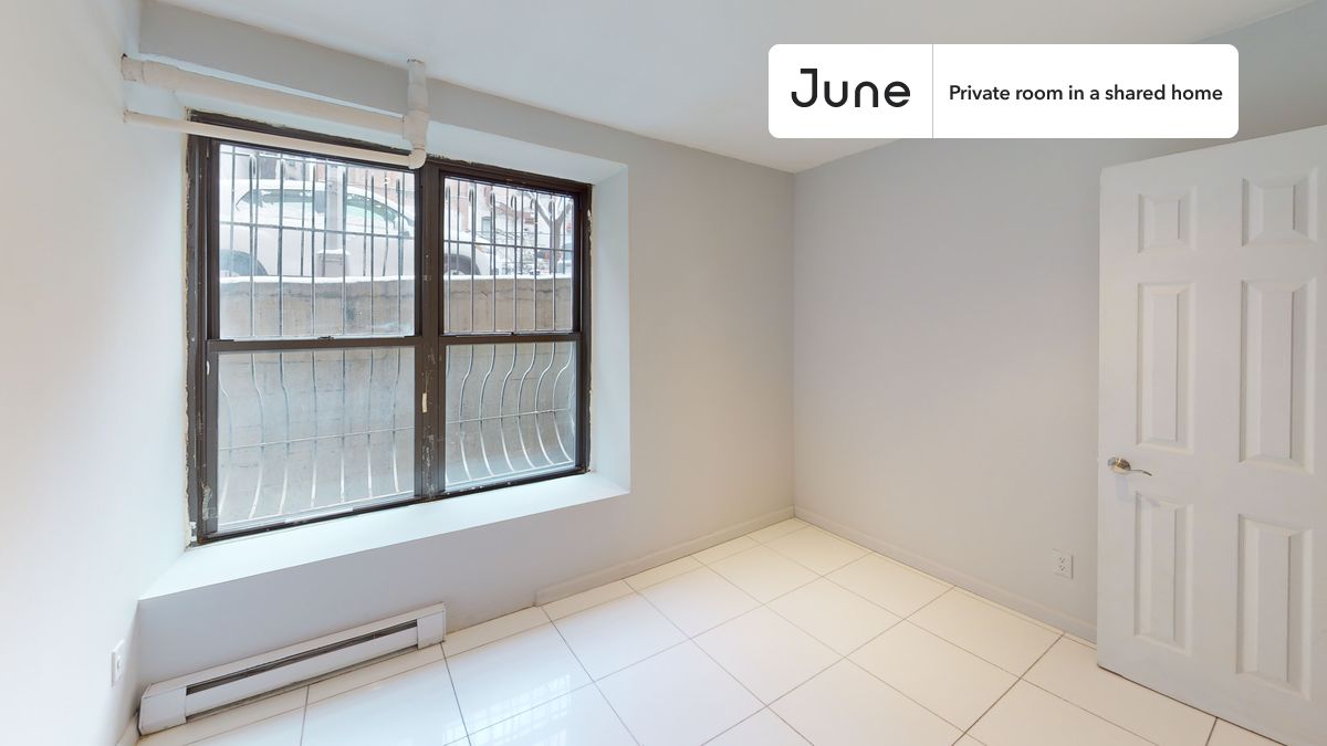 PLEASE NOTE: This is a private room in a shared apartment. You will have your own bedroom and shared common areas (kitchen, bathroom, etc.) with other residents.
Full bedroom in a 5 bedroom / 2 bathroom apartment!
Check out 3D tour now: https://jnhm.es/8fJ
This Full room in Upper West Side is available on a 12 month lease or a flexible short term (31 to 364 days) lease. You pick your custom start and end date. Monthly rent rate is determined by furnishing preference, move-in date and move-out date. Speak to a June representative for recommendations on the best stay duration for the lowest rate, and learn more about this home on the June website: https://jnhm.es/6zI
Amenities of this home: Furnished Common Areas, Wi-Fi - Paid separately (High-Speed), Guarantors Allowed, Dining area, Wall-Mounted TV, Hardwood Flooring, Microwave, Oven, Refrigerator, Heating | Baseboard Gas heating, also, this unit is conveniently located, several local parks, restaurants and bars are just minutes away.
About June Homes: Welcome to the easiest rental experience of your life. Rent furnished or unfurnished apartments on a 12 month lease or a flexible short term (31 to 364 days). As a resident, you’ll have access to 24/7 support and monthly cleanings of the home’s shared spaces. Sign up now to apply online for your next home with June: https://jnhm.es/sign-roomi
Brokers welcome! Contact us for more details.
Interested? Use this listing ID when speaking to June team: #1805 A