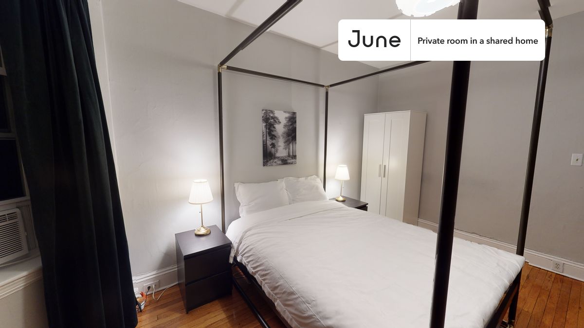 

PLEASE NOTE: This is a private room in a shared apartment. You will have your own bedroom and shared common areas (kitchen, bathroom, etc.) with other residents.

Queen bedroom in a 2 bedroom / 1 bathroom apartment!

Check out 3D tour now:  https://jnhm.es/Rq

This  Queen room in Fenway  is available on a 12 month lease or a flexible short term (31 to 364 days) lease. You pick your custom start and end date. Monthly rent rate is determined by furnishing preference, move-in date and move-out date. Speak to a June representative for recommendations on the best stay duration for the lowest rate, and learn more about this home on the June website:  https://jnhm.es/5xq

Amenities of this home:   Laundry - Paid separately (in building),    Street parking - City permit required,       Roof deck,       Guarantors Allowed,    Wi-Fi - Paid separately (High-Speed),    Furnished Common Areas,    Hardwood Flooring,    Microwave,    Oven,    Refrigerator,   also, this unit is conveniently located, several local parks, restaurants and bars are just minutes away.

About June Homes: Welcome to the easiest rental experience of your life. Rent furnished or unfurnished apartments on a 12 month lease or a flexible short term (31 to 364 days). As a resident, you’ll have access to 24/7 support and monthly cleanings of the home’s shared spaces. Sign up now to apply online for your next home with June: https://jnhm.es/sign-roomi

Brokers welcome! Contact us for more details.

Interested? Kindly note that the minimum stay duration would be 31 days. 

Use this listing ID when speaking to June team:  #475 B