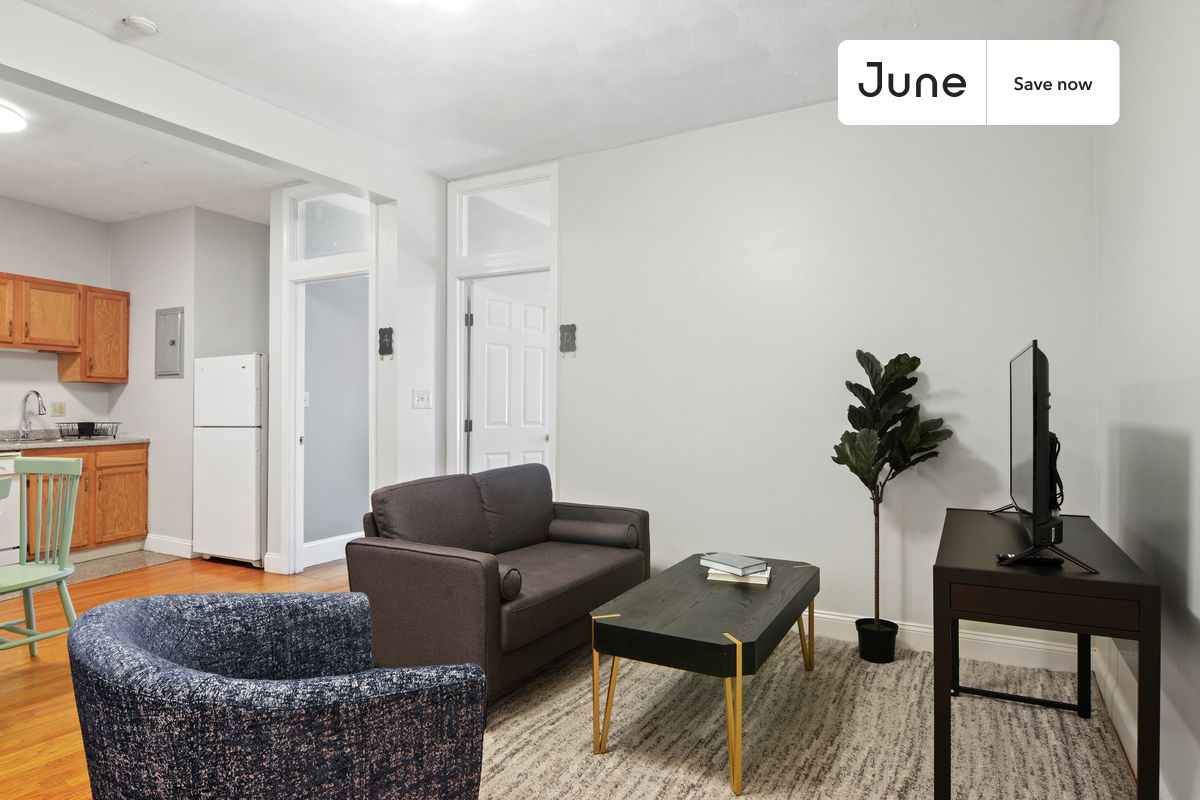 4 bedroom in Brighton on flexible lease terms.
Check out 3D tour now: https://jnhm.es/UX
This 4 bedrooms, 1 bath apartment on the Brighton is available on a 12 month lease or a flexible short term (31 to 364 days) lease. You pick your custom start and end date. Monthly rent rate is determined by furnishing preference, move-in date and move-out date. Speak to a June representative for recommendations on the best stay duration for the lowest rate, and learn more about this home on the June website:
Amenities of this home: Dishwasher, Furnished Common Areas, Wi-Fi - Paid separately (High-Speed), Guarantors Allowed, 32-inch Flat-Screen TV, Street parking - City permit required, Laundry - Paid separately (in building), Hardwood Flooring, Microwave, Oven, Refrigerator, also, this unit is conveniently located, several local parks, restaurants and bars are just minutes away.
About June Homes: Welcome to the easiest rental experience of your life. Rent furnished or unfurnished apartments on a 12 month lease or a flexible short term (31 to 364 days). As a resident, you’ll have access to 24/7 support and monthly cleanings of the home’s shared spaces. Sign up now to apply online for your next home with June: https://jnhm.es/sign-roomi
Brokers welcome! Contact us for more details.
Use this listing ID when speaking to June team: #605