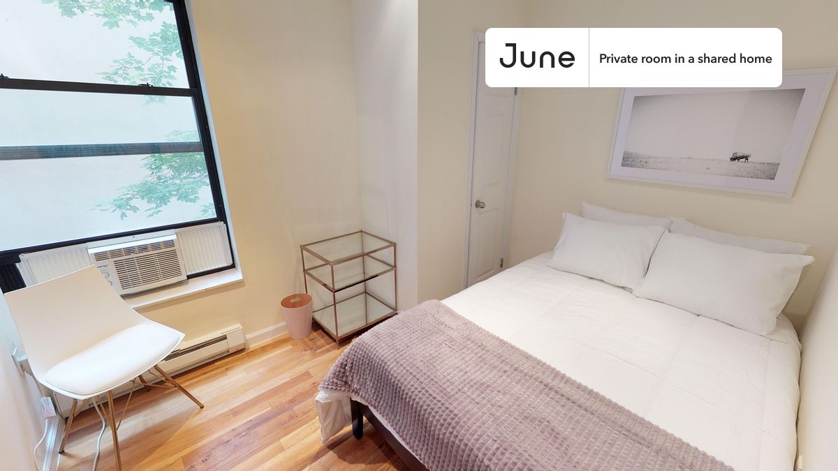 PLEASE NOTE: This is a private room in a shared apartment. You will have your own bedroom and shared common areas (kitchen, bathroom, etc.) with other residents.
Full bedroom in a 5 bedroom / 2 bathroom apartment!
Check out 3D tour now:
This Full room in Central Harlem is available on a 12 month lease or a flexible short term (31 to 364 days) lease. You pick your custom start and end date. Monthly rent rate is determined by furnishing preference, move-in date and move-out date. Speak to a June representative for recommendations on the best stay duration for the lowest rate, and learn more about this home on the June website: https://jnhm.es/6DA
Amenities of this home: Dishwasher, Furnished Common Areas, Wi-Fi - Paid separately (High-Speed), Guarantors Allowed, Dining area, Laundry in home (free), Wall-Mounted TV, Hardwood Flooring, Oven, Refrigerator, Air conditioning | Central AC, also, this unit is conveniently located, several local parks, restaurants and bars are just minutes away.
About June Homes: Welcome to the easiest rental experience of your life. Rent furnished or unfurnished apartments on a 12 month lease or a flexible short term (31 to 364 days). As a resident, you’ll have access to 24/7 support and monthly cleanings of the home’s shared spaces. Sign up now to apply online for your next home with June: https://jnhm.es/sign-roomi
Brokers welcome! Contact us for more details.
Interested? Use this listing ID when speaking to June team: #1864 C