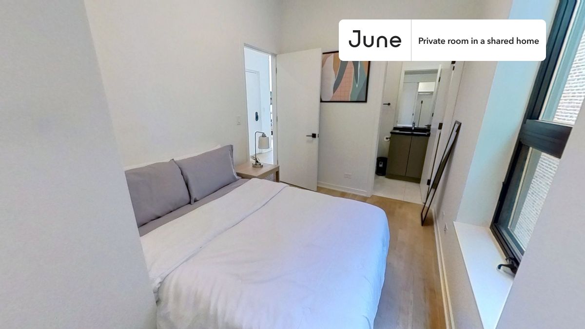 PLEASE NOTE: This is a private room in a shared apartment. You will have your own bedroom and shared common areas (kitchen, bathroom, etc.) with other residents.
Full bedroom in a 4 bedroom / 3 bathroom apartment!
Check out 3D tour now: https://jnhm.es/8gI
This Full room in Pilsen is available on a 12 month lease or a flexible short term (31 to 364 days) lease. You pick your custom start and end date. Monthly rent rate is determined by furnishing preference, move-in date and move-out date. Speak to a June representative for recommendations on the best stay duration for the lowest rate, and learn more about this home on the June website: https://jnhm.es/6Do
Amenities of this home: Dishwasher, Furnished Common Areas, Wi-Fi - Paid separately (High-Speed), Guarantors Allowed, Roof deck, Dining area, Laundry in home (free), Wall-Mounted TV, Hardwood Flooring, Microwave, Oven, Refrigerator, Air Conditioning | HVAC, also, this unit is conveniently located, several local parks, restaurants and bars are just minutes away.
About June Homes: Welcome to the easiest rental experience of your life. Rent furnished or unfurnished apartments on a 12 month lease or a flexible short term (31 to 364 days). As a resident, you’ll have access to 24/7 support and monthly cleanings of the home’s shared spaces. Sign up now to apply online for your next home with June: https://jnhm.es/sign-roomi
Brokers welcome! Contact us for more details.
Interested? Kindly note that the minimum stay duration would be 32 days.
Use this listing ID when speaking to June team: #1862 A