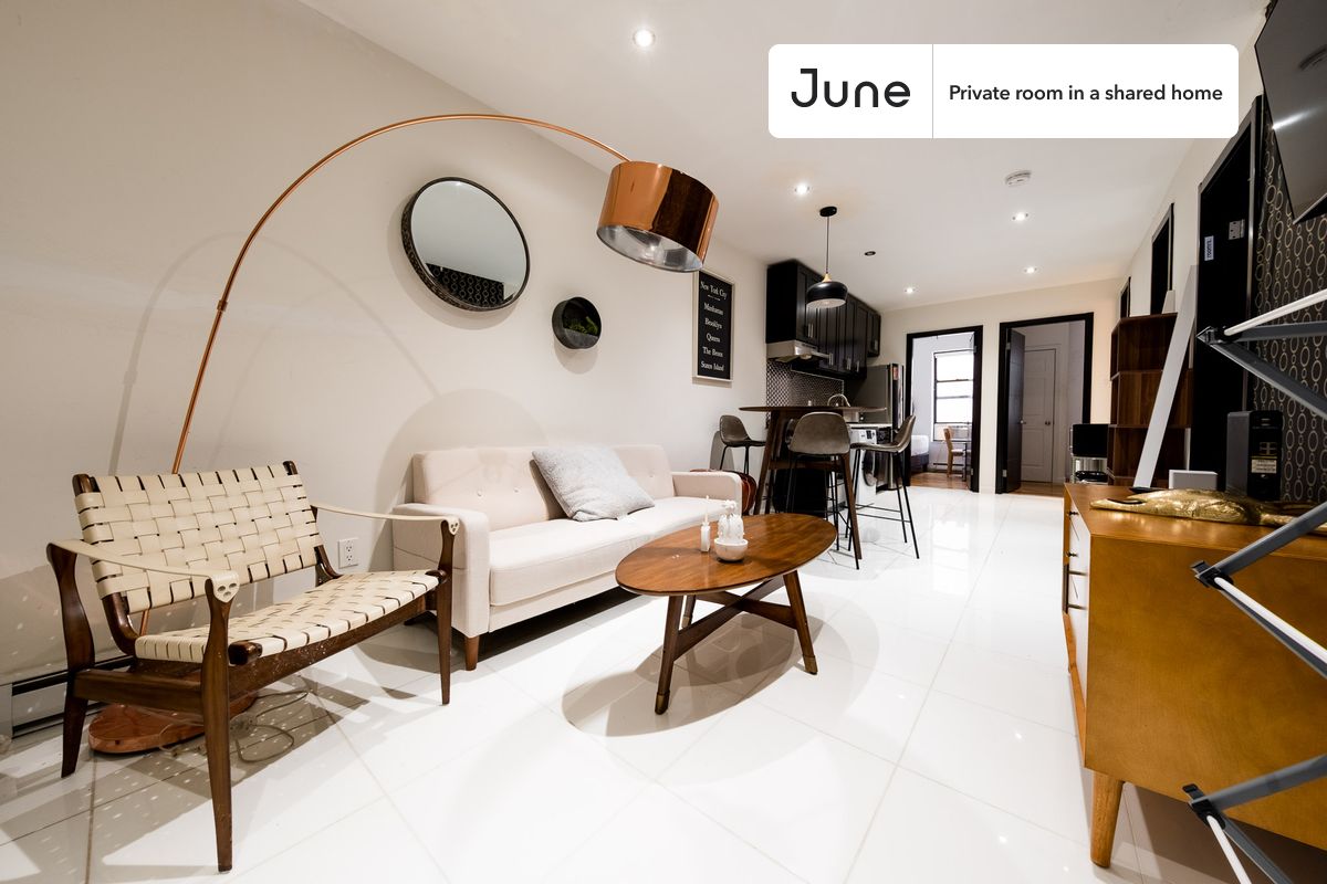 

PLEASE NOTE: This is a private room in a shared apartment. You will have your own bedroom and shared common areas (kitchen, bathroom, etc.) with other residents.

Full bedroom in a 4 bedroom / 3 bathroom apartment!

Check out 3D tour now:  https://jnhm.es/8gr

This  Full room in Central Harlem  is available on a 12 month lease or a flexible short term (31 to 364 days) lease. You pick your custom start and end date. Monthly rent rate is determined by furnishing preference, move-in date and move-out date. Speak to a June representative for recommendations on the best stay duration for the lowest rate, and learn more about this home on the June website:  https://jnhm.es/6DL

Amenities of this home:   Furnished Common Areas,    Wi-Fi - Paid separately (High-Speed),    Guarantors Allowed,       Dining area,       Laundry in home (free),    Hardwood Flooring,    Oven,    Refrigerator,    Air conditioning | Central AC,   also, this unit is conveniently located, several local parks, restaurants and bars are just minutes away.

About June Homes: Welcome to the easiest rental experience of your life. Rent furnished or unfurnished apartments on a 12 month lease or a flexible short term (31 to 364 days). As a resident, you’ll have access to 24/7 support and monthly cleanings of the home’s shared spaces. Sign up now to apply online for your next home with June: https://jnhm.es/sign-roomi

Brokers welcome! Contact us for more details.

Interested? Use this listing ID when speaking to June team:  #1867 A