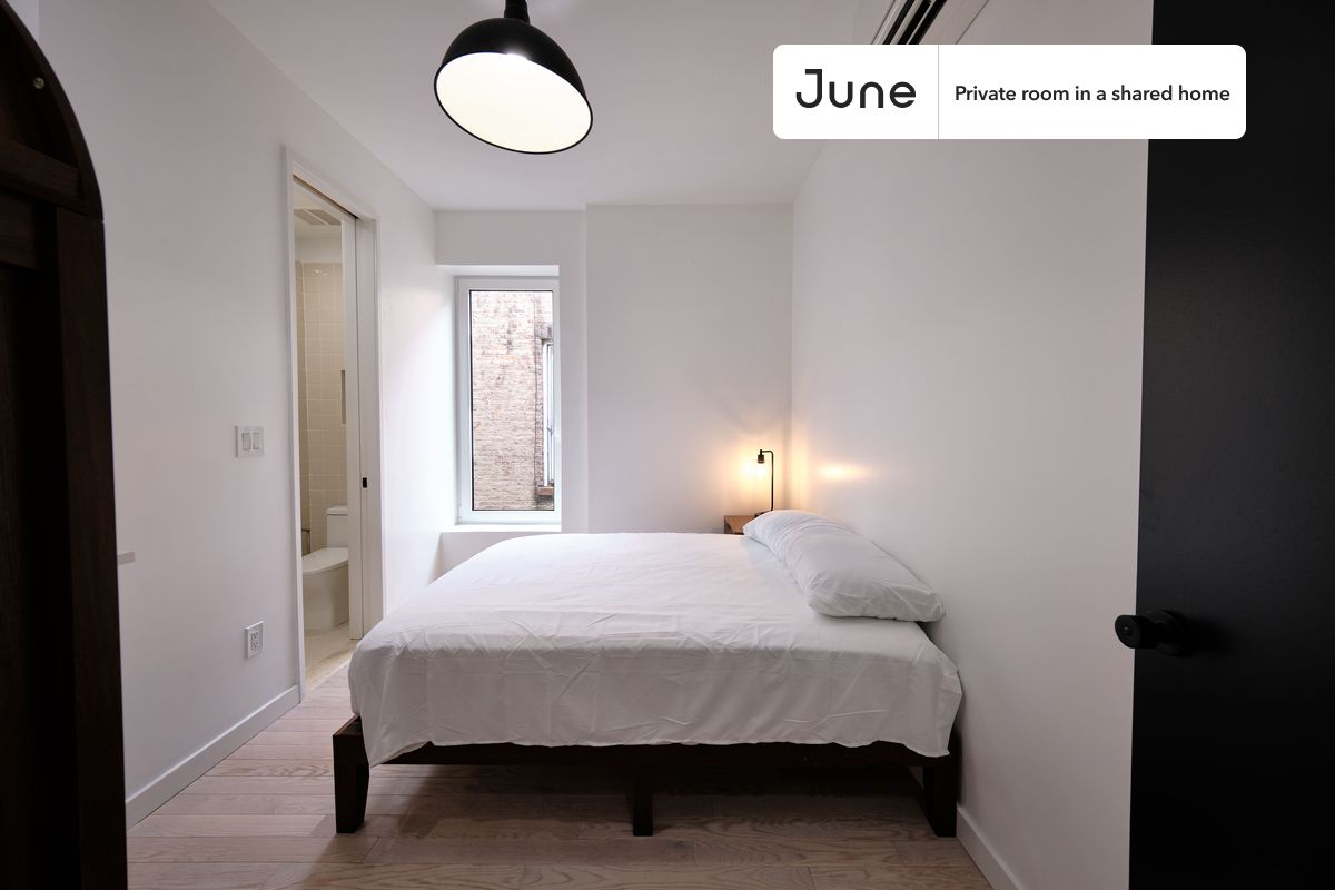 

PLEASE NOTE: This is a private room in a shared apartment. You will have your own bedroom and shared common areas (kitchen, bathroom, etc.) with other residents.

Full bedroom in a 4 bedroom / 4 bathroom apartment! 

 Be the first to live in this beautiful BRAND NEW APARTMENT featuring a PRIVATE BATH and a BACKYARD.

Check out 3D tour now:  https://jnhm.es/8gU

This  Full room in Ditmas Park  is available on a 12 month lease or a flexible short term (31 to 364 days) lease. You pick your custom start and end date. Monthly rent rate is determined by furnishing preference, move-in date and move-out date. Speak to a June representative for recommendations on the best stay duration for the lowest rate, and learn more about this home on the June website:  https://jnhm.es/6FJ

Amenities of this home:   Laundry - Paid separately (in building),    Gym,    Couple-Friendly,       Guarantors Allowed,    Outdoor space,    Wi-Fi - Paid separately (High-Speed),    Furnished Common Areas,    Residents lounge,       Hardwood Flooring,    Microwave,    Oven,    Refrigerator,    Shared Backyard,   also, this unit is conveniently located, several local parks, restaurants and bars are just minutes away.

About June Homes: Welcome to the easiest rental experience of your life. Rent furnished or unfurnished apartments on a 12 month lease or a flexible short term (31 to 364 days). As a resident, you’ll have access to 24/7 support and monthly cleanings of the home’s shared spaces. Sign up now to apply online for your next home with June: https://jnhm.es/sign-roomi

Brokers welcome! Contact us for more details.

Interested? Use this listing ID when speaking to June team:  #1896 C