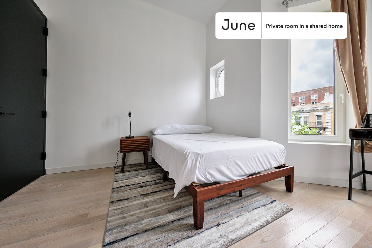 

PLEASE NOTE: This is a private room in a shared apartment. You will have your own bedroom and shared common areas (kitchen, bathroom, etc.) with other residents.

Full bedroom in a 4 bedroom / 4 bathroom apartment! 

 Be the first to live in this beautiful BRAND NEW APARTMENT featuring a PRIVATE BATH and a BACKYARD.

Check out 3D tour now:  https://jnhm.es/8gT

This  Full room in Ditmas Park  is available on a 12 month lease or a flexible short term (31 to 364 days) lease. You pick your custom start and end date. Monthly rent rate is determined by furnishing preference, move-in date and move-out date. Speak to a June representative for recommendations on the best stay duration for the lowest rate, and learn more about this home on the June website:  https://jnhm.es/6FF

Amenities of this home:   Laundry - Paid separately (in building),    Gym,    Couple-Friendly,       Guarantors Allowed,    Outdoor space,    Wi-Fi - Paid separately (High-Speed),    Furnished Common Areas,    Residents lounge,       Hardwood Flooring,    Microwave,    Oven,    Refrigerator,    Shared Backyard,   also, this unit is conveniently located, several local parks, restaurants and bars are just minutes away.

About June Homes: Welcome to the easiest rental experience of your life. Rent furnished or unfurnished apartments on a 12 month lease or a flexible short term (31 to 364 days). As a resident, you’ll have access to 24/7 support and monthly cleanings of the home’s shared spaces. Sign up now to apply online for your next home with June: https://jnhm.es/sign-roomi

Brokers welcome! Contact us for more details.

Interested? Use this listing ID when speaking to June team:  #1895 A