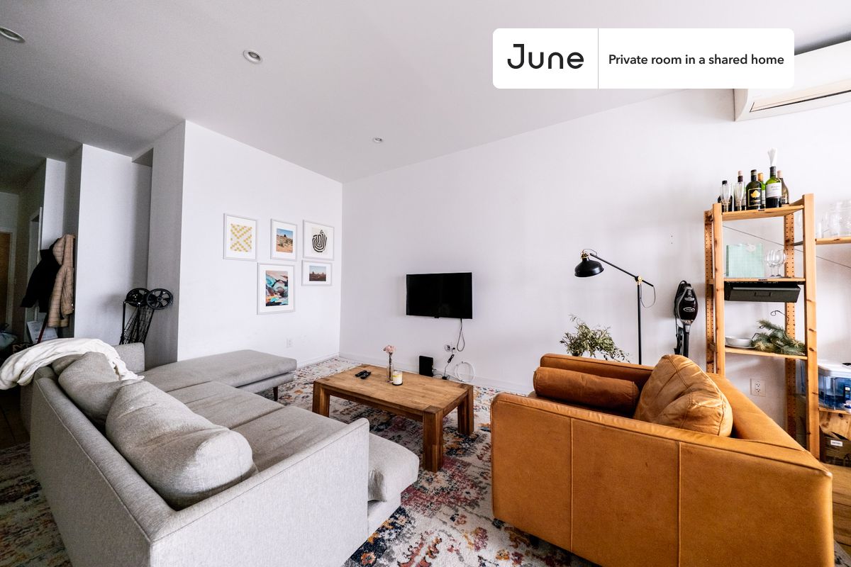 

PLEASE NOTE: This is a private room in a shared apartment. You will have your own bedroom and shared common areas (kitchen, bathroom, etc.) with other residents.

Queen bedroom in a 2 bedroom / 2 bathroom apartment!

Check out 3D tour now:  https://jnhm.es/8gg

This  Queen room in Prospect Lefferts Gardens  is available on a 12 month lease or a flexible short term (31 to 364 days) lease. You pick your custom start and end date. Monthly rent rate is determined by furnishing preference, move-in date and move-out date. Speak to a June representative for recommendations on the best stay duration for the lowest rate, and learn more about this home on the June website:  https://jnhm.es/6C4

Amenities of this home:      Laundry in home (free),    Couple-Friendly,    Dining area,    Guarantors Allowed,    Wi-Fi - Paid separately (High-Speed),    Furnished Common Areas,    Dishwasher,    Wall-Mounted TV,    Mini Split,       Hardwood Flooring,    Microwave,    Oven,    Refrigerator,   also, this unit is conveniently located, several local parks, restaurants and bars are just minutes away.

About June Homes: Welcome to the easiest rental experience of your life. Rent furnished or unfurnished apartments on a 12 month lease or a flexible short term (31 to 364 days). As a resident, you’ll have access to 24/7 support and monthly cleanings of the home’s shared spaces. Sign up now to apply online for your next home with June: https://jnhm.es/sign-roomi

Brokers welcome! Contact us for more details.

Interested? Use this listing ID when speaking to June team:  #1841 B