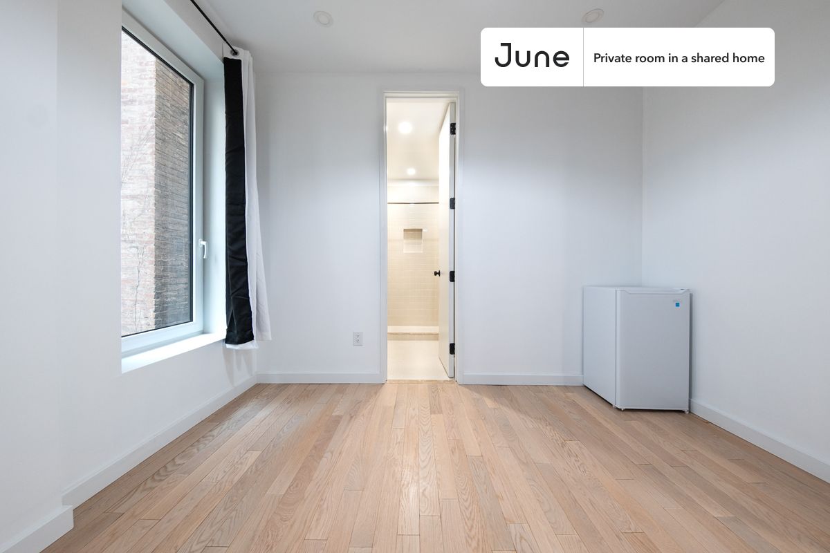 

PLEASE NOTE: This is a private room in a shared apartment. You will have your own bedroom and shared common areas (kitchen, bathroom, etc.) with other residents.

Queen bedroom in a 4 bedroom / 2 bathroom apartment! 

 Be the first to live in this beautiful BRAND NEW APARTMENT featuring a PRIVATE BATH and a BACKYARD.

Check out 3D tour now:  https://jnhm.es/8h3

This  Queen room in Ditmas Park  is available on a 12 month lease or a flexible short term (31 to 364 days) lease. You pick your custom start and end date. Monthly rent rate is determined by furnishing preference, move-in date and move-out date. Speak to a June representative for recommendations on the best stay duration for the lowest rate, and learn more about this home on the June website:  https://jnhm.es/6Ga

Amenities of this home:   Laundry - Paid separately (in building),    Gym,       Guarantors Allowed,    Outdoor space,    Wi-Fi - Paid separately (High-Speed),    Furnished Common Areas,    Dishwasher,    Residents lounge,       Hardwood Flooring,    Microwave,    Oven,    Refrigerator,    Shared Backyard,   also, this unit is conveniently located, several local parks, restaurants and bars are just minutes away.

About June Homes: Welcome to the easiest rental experience of your life. Rent furnished or unfurnished apartments on a 12 month lease or a flexible short term (31 to 364 days). As a resident, you’ll have access to 24/7 support and monthly cleanings of the home’s shared spaces. Sign up now to apply online for your next home with June: https://jnhm.es/sign-roomi

Brokers welcome! Contact us for more details.

Interested? Use this listing ID when speaking to June team:  #1899 C