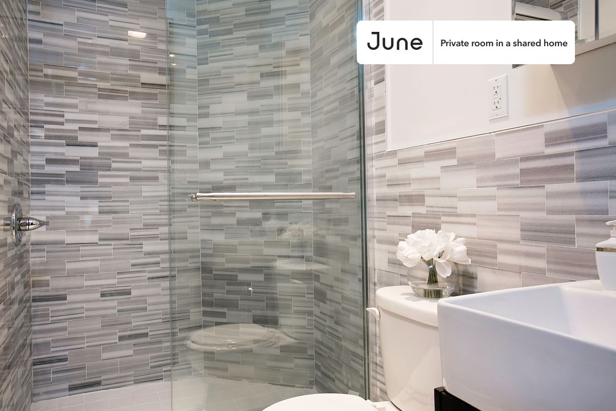 

PLEASE NOTE: This is a private room in a shared apartment. You will have your own bedroom and shared common areas (kitchen, bathroom, etc.) with other residents.

Full bedroom in a 4 bedroom / 3 bathroom apartment!

Check out 3D tour now:  https://jnhm.es/8gr

This  Full room in Central Harlem  is available on a 12 month lease or a flexible short term (31 to 364 days) lease. You pick your custom start and end date. Monthly rent rate is determined by furnishing preference, move-in date and move-out date. Speak to a June representative for recommendations on the best stay duration for the lowest rate, and learn more about this home on the June website:  https://jnhm.es/6DO

Amenities of this home:   Furnished Common Areas,    Wi-Fi - Paid separately (High-Speed),    Guarantors Allowed,       Dining area,       Laundry in home (free),    Hardwood Flooring,    Oven,    Refrigerator,    Air conditioning | Central AC,   also, this unit is conveniently located, several local parks, restaurants and bars are just minutes away.

About June Homes: Welcome to the easiest rental experience of your life. Rent furnished or unfurnished apartments on a 12 month lease or a flexible short term (31 to 364 days). As a resident, you’ll have access to 24/7 support and monthly cleanings of the home’s shared spaces. Sign up now to apply online for your next home with June: https://jnhm.es/sign-roomi

Brokers welcome! Contact us for more details.

Interested? Use this listing ID when speaking to June team:  #1867 D