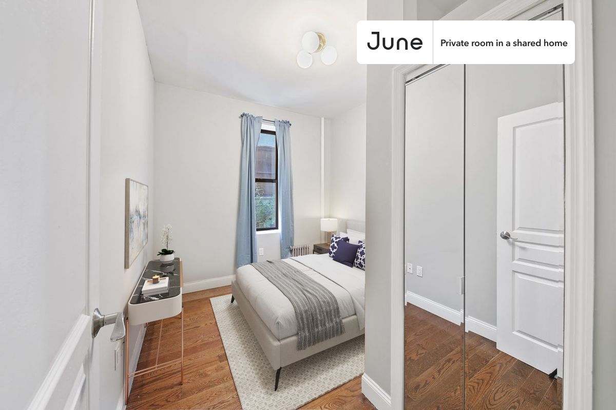 PLEASE NOTE: This is a private room in a shared apartment. You will have your own bedroom and shared common areas (kitchen, bathroom, etc.) with other residents.
Queen bedroom in a 4 bedroom / 1.5 bathroom apartment!
Check out 3D tour now: https://jnhm.es/Um
This Queen room in Hamilton Heights is available on a 12 month lease or a flexible short term (31 to 364 days) lease. You pick your custom start and end date. Monthly rent rate is determined by furnishing preference, move-in date and move-out date. Speak to a June representative for recommendations on the best stay duration for the lowest rate, and learn more about this home on the June website: https://jnhm.es/5Dh
Amenities of this home: Furnished Common Areas, Wi-Fi - Paid separately (High-Speed), Guarantors Allowed, Laundry in home (free), Dishwasher, Wall-Mounted TV, Hardwood Flooring, Microwave, Oven, Refrigerator, also, this unit is conveniently located, several local parks, restaurants and bars are just minutes away.
About June Homes: Welcome to the easiest rental experience of your life. Rent furnished or unfurnished apartments on a 12 month lease or a flexible short term (31 to 364 days). As a resident, you’ll have access to 24/7 support and monthly cleanings of the home’s shared spaces. Sign up now to apply online for your next home with June: https://jnhm.es/sign-roomi
Brokers welcome! Contact us for more details.
Interested? Use this listing ID when speaking to June team: #596 B