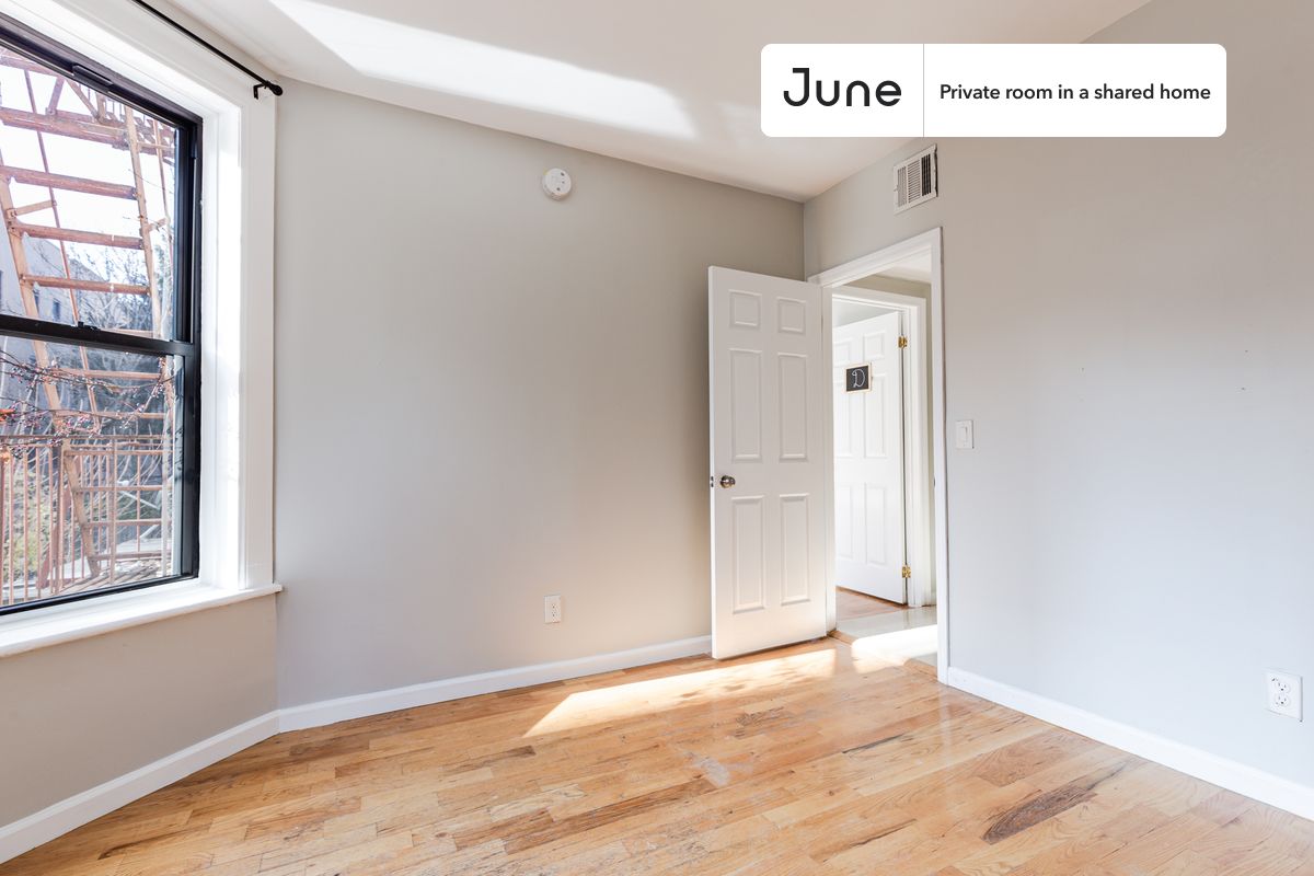 

PLEASE NOTE: This is a private room in a shared apartment. You will have your own bedroom and shared common areas (kitchen, bathroom, etc.) with other residents.

Full bedroom in a 4 bedroom / 2 bathroom apartment!

Check out 3D tour now:  https://jnhm.es/8dm

This  Full room in Prospect Lefferts Gardens  is available on a 12 month lease or a flexible short term (31 to 364 days) lease. You pick your custom start and end date. Monthly rent rate is determined by furnishing preference, move-in date and move-out date. Speak to a June representative for recommendations on the best stay duration for the lowest rate, and learn more about this home on the June website:  https://jnhm.es/6nl

Amenities of this home:   Dishwasher,    Furnished Common Areas,    Wi-Fi - Paid separately (High-Speed),    Guarantors Allowed,       Dining area,    Dine in kitchen,    Street parking - City permit required,       Laundry in building (free),    Shared Home Office,    Hardwood Flooring,    Microwave,    Oven,    Refrigerator,   also, this unit is conveniently located, several local parks, restaurants and bars are just minutes away.

About June Homes: Welcome to the easiest rental experience of your life. Rent furnished or unfurnished apartments on a 12 month lease or a flexible short term (31 to 364 days). As a resident, you’ll have access to 24/7 support and monthly cleanings of the home’s shared spaces. Sign up now to apply online for your next home with June: https://jnhm.es/sign-roomi

Brokers welcome! Contact us for more details.

Interested? Use this listing ID when speaking to June team:  #1571 C