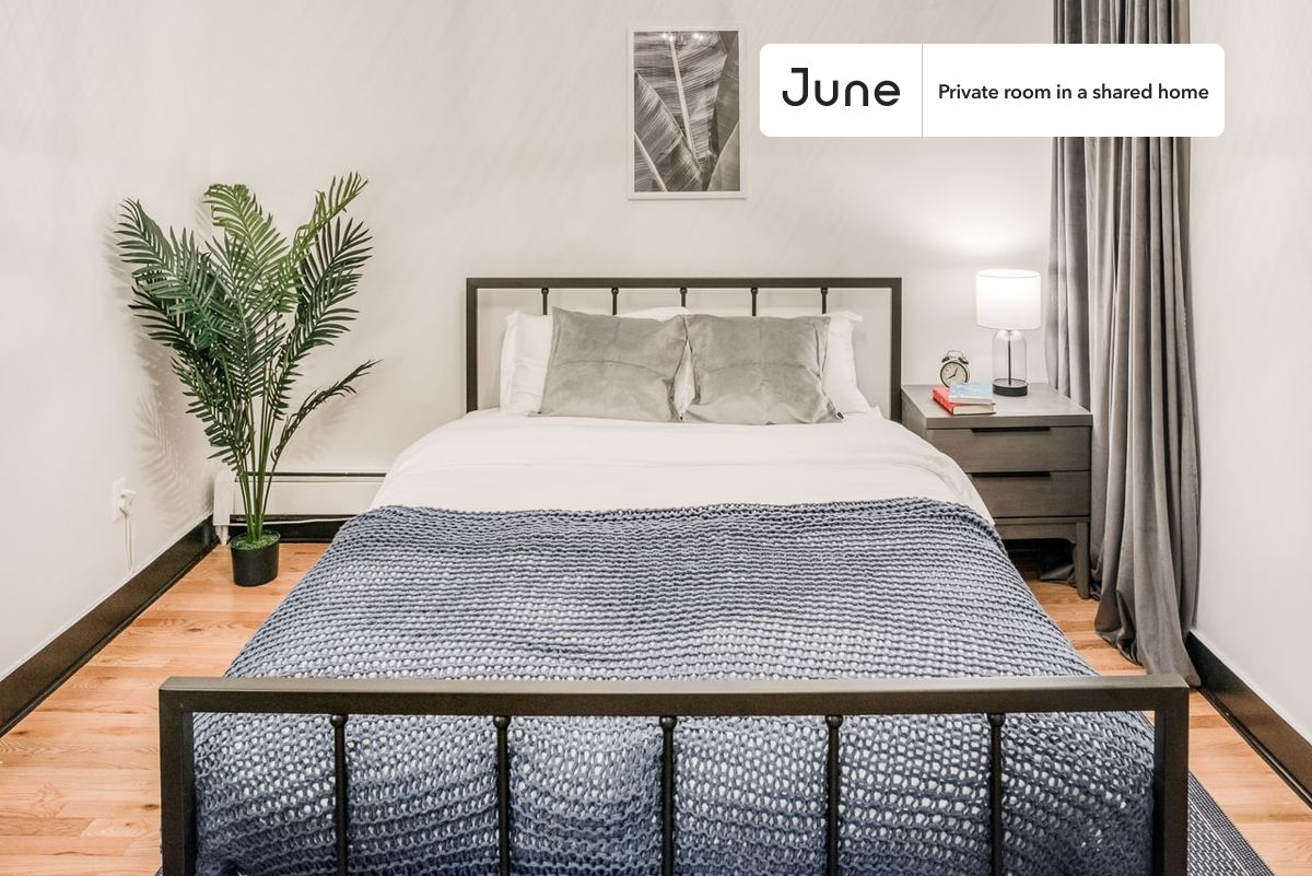 PLEASE NOTE: This is a private room in a shared apartment. You will have your own bedroom and shared common areas (kitchen, bathroom, etc.) with other residents.
Queen bedroom in a 5 bedroom / 1 bathroom apartment!
Check out 3D tour now: https://jnhm.es/Py
This Queen room in Central Harlem is available on a 12 month lease or a flexible short term (31 to 364 days) lease. You pick your custom start and end date. Monthly rent rate is determined by furnishing preference, move-in date and move-out date. Speak to a June representative for recommendations on the best stay duration for the lowest rate, and learn more about this home on the June website: https://jnhm.es/AW
Amenities of this home: Furnished Common Areas, Wi-Fi - Paid separately (High-Speed), Guarantors Allowed, 32-inch Flat-Screen TV, Dine in kitchen, Hardwood Flooring, Microwave, Oven, Refrigerator, also, this unit is conveniently located, several local parks, restaurants and bars are just minutes away.
About June Homes: Welcome to the easiest rental experience of your life. Rent furnished or unfurnished apartments on a 12 month lease or a flexible short term (31 to 364 days). As a resident, you’ll have access to 24/7 support and monthly cleanings of the home’s shared spaces. Sign up now to apply online for your next home with June: https://jnhm.es/sign-roomi
Brokers welcome! Contact us for more details.
Interested? Use this listing ID when speaking to June team: #117 B