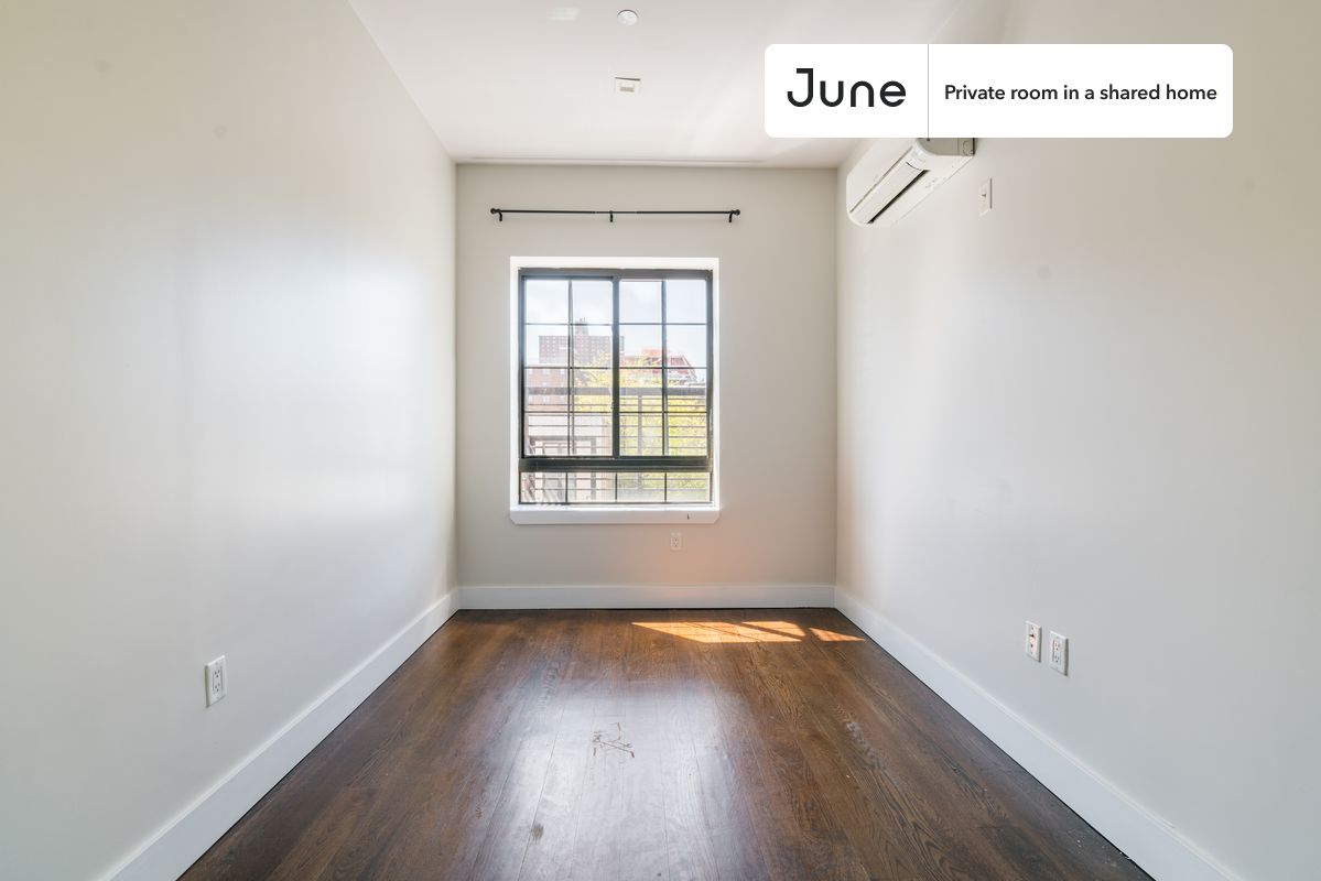PLEASE NOTE: This is a private room in a shared apartment. You will have your own bedroom and shared common areas (kitchen, bathroom, etc.) with other residents.
Full bedroom in a 4 bedroom / 2 bathroom apartment!
Check out 3D tour now: https://jnhm.es/84I
This Full room in Bedford-Stuyvesant is available on a 12 month lease or a flexible short term (31 to 364 days) lease. You pick your custom start and end date. Monthly rent rate is determined by furnishing preference, move-in date and move-out date. Speak to a June representative for recommendations on the best stay duration for the lowest rate, and learn more about this home on the June website: https://jnhm.es/68p
Amenities of this home: Dishwasher, Furnished Common Areas, Wi-Fi - Paid separately (High-Speed), Guarantors Allowed, Central AC (Common space), Laundry - Paid separately (in building), Wall-Mounted TV, Hardwood Flooring, Microwave, Oven, Refrigerator, also, this unit is conveniently located, several local parks, restaurants and bars are just minutes away.
About June Homes: Welcome to the easiest rental experience of your life. Rent furnished or unfurnished apartments on a 12 month lease or a flexible short term (31 to 364 days). As a resident, you’ll have access to 24/7 support and monthly cleanings of the home’s shared spaces. Sign up now to apply online for your next home with June: https://jnhm.es/sign-roomi
Brokers welcome! Contact us for more details.
Interested? Use this listing ID when speaking to June team: #1241 A