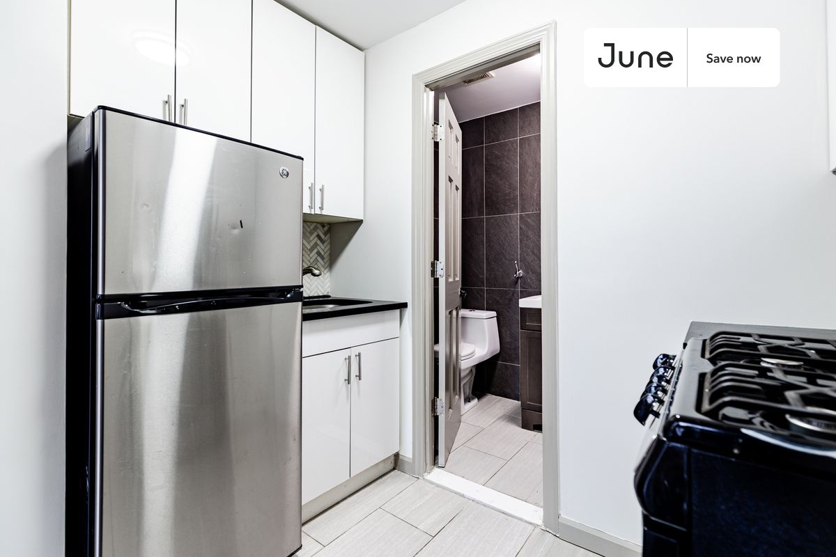 



Studio in East Village on flexible lease terms.

Check out 3D tour now:  https://jnhm.es/8e4

This  studio   is available on a 12 month lease or a flexible short term (31 to 364 days) lease. You pick your custom start and end date. Monthly rent rate is determined by furnishing preference, move-in date and move-out date. Speak to a June representative for recommendations on the best stay duration for the lowest rate, and learn more about this home on the June website:     https://jnhm.es/6vc

Amenities of this home:   Wi-Fi - Paid separately (High-Speed),    Guarantors Allowed,       Couple-Friendly,       Hardwood Flooring,    Oven,    Refrigerator,    Closet Space,   also, this unit is conveniently located, several local parks, restaurants and bars are just minutes away.

About June Homes: Welcome to the easiest rental experience of your life. Rent furnished or unfurnished apartments on a 12 month lease or a flexible short term (31 to 364 days). As a resident, you’ll have access to 24/7 support and monthly cleanings of the home’s shared spaces. Sign up now to apply online for your next home with June: https://jnhm.es/sign-roomi

Brokers welcome! Contact us for more details.

Interested? Use this listing ID when speaking to June team:  #1725