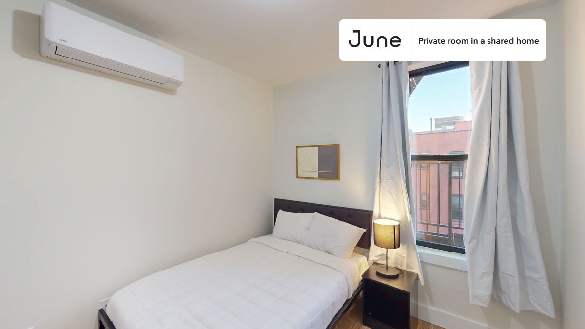 

PLEASE NOTE: This is a private room in a shared apartment. You will have your own bedroom and shared common areas (kitchen, bathroom, etc.) with other residents.

Full bedroom in a 3 bedroom / 2 bathroom apartment!

Check out 3D tour now:  https://jnhm.es/8g8

This  Full room in Crown Heights  is available on a 12 month lease or a flexible short term (31 to 364 days) lease. You pick your custom start and end date. Monthly rent rate is determined by furnishing preference, move-in date and move-out date. Speak to a June representative for recommendations on the best stay duration for the lowest rate, and learn more about this home on the June website:  https://jnhm.es/6Bz

Amenities of this home:   Furnished Common Areas,    Wi-Fi - Paid separately (High-Speed),    Guarantors Allowed,       Roof deck,    32-inch Flat-Screen TV,    Laundry in home (free),    Mini Split,       Hardwood Flooring,    Microwave,    Oven,    Refrigerator,   also, this unit is conveniently located, several local parks, restaurants and bars are just minutes away.

About June Homes: Welcome to the easiest rental experience of your life. Rent furnished or unfurnished apartments on a 12 month lease or a flexible short term (31 to 364 days). As a resident, you’ll have access to 24/7 support and monthly cleanings of the home’s shared spaces. Sign up now to apply online for your next home with June: https://jnhm.es/sign-roomi

Brokers welcome! Contact us for more details.

Interested? Use this listing ID when speaking to June team:  #1833 B