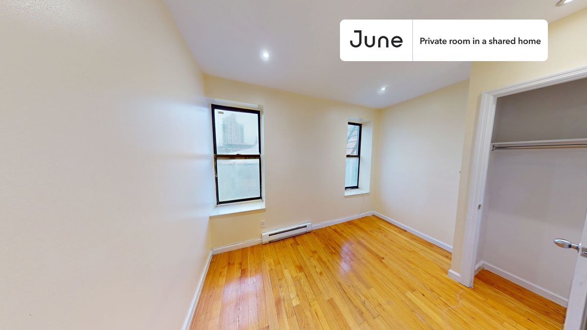 PLEASE NOTE: This is a private room in a shared apartment. You will have your own bedroom and shared common areas (kitchen, bathroom, etc.) with other residents.
Full bedroom in a 4 bedroom / 1 bathroom apartment!
Check out 3D tour now: https://jnhm.es/8gb
This Full room in Upper West Side is available on a 12 month lease or a flexible short term (31 to 364 days) lease. You pick your custom start and end date. Monthly rent rate is determined by furnishing preference, move-in date and move-out date. Speak to a June representative for recommendations on the best stay duration for the lowest rate, and learn more about this home on the June website: https://jnhm.es/6BI
Amenities of this home: Dishwasher, Furnished Common Areas, Wi-Fi - Paid separately (High-Speed), Elevator, Guarantors Allowed, Dining area, Laundry in home (free), Courtyard, Wall-Mounted TV, Hardwood Flooring, Microwave, Oven, Refrigerator, also, this unit is conveniently located, several local parks, restaurants and bars are just minutes away.
About June Homes: Welcome to the easiest rental experience of your life. Rent furnished or unfurnished apartments on a 12 month lease or a flexible short term (31 to 364 days). As a resident, you’ll have access to 24/7 support and monthly cleanings of the home’s shared spaces. Sign up now to apply online for your next home with June: https://jnhm.es/sign-roomi
Brokers welcome! Contact us for more details.
Interested? Use this listing ID when speaking to June team: #1835 C