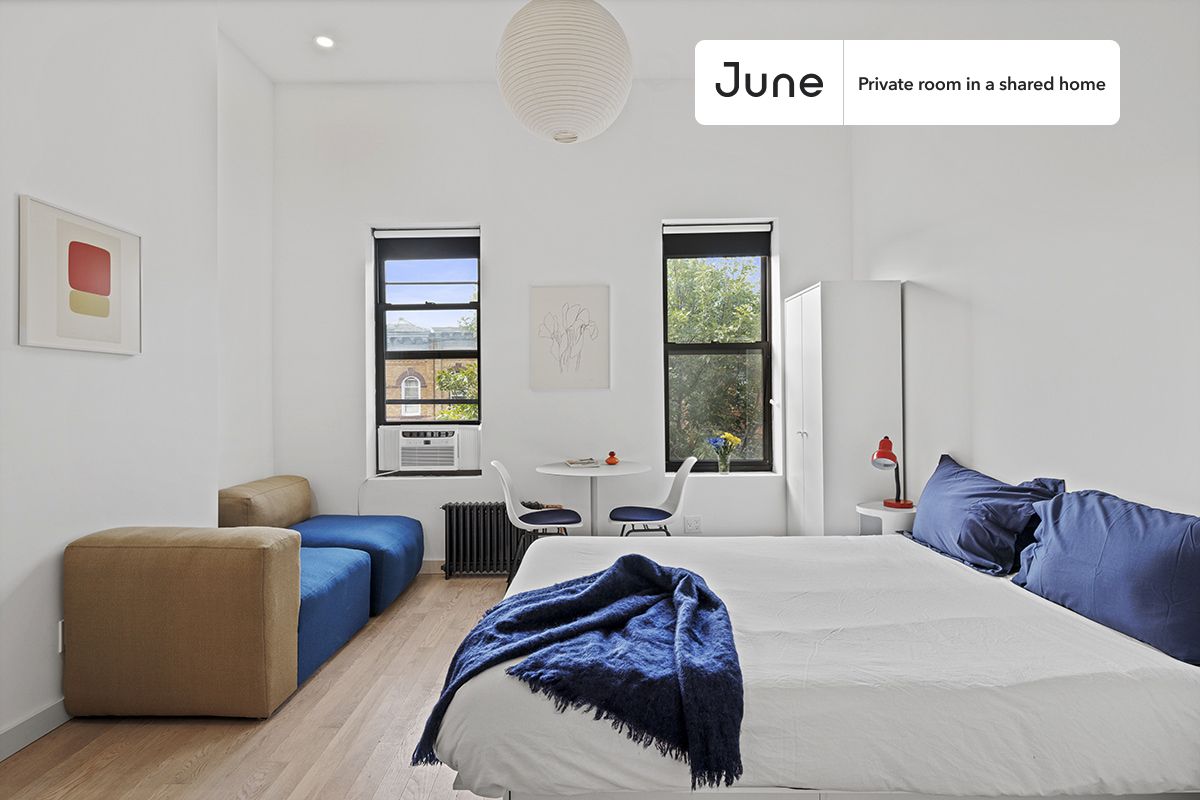 

PLEASE NOTE: This is a private room in a shared apartment. You will have your own bedroom and shared common areas (kitchen, bathroom, etc.) with other residents.

Queen bedroom in a 3 bedroom / 3 bathroom apartment!

Check out 3D tour now:

This  Queen room in Ridgewood  is available on a 12 month lease or a flexible short term (31 to 364 days) lease. You pick your custom start and end date. Monthly rent rate is determined by furnishing preference, move-in date and move-out date. Speak to a June representative for recommendations on the best stay duration for the lowest rate, and learn more about this home on the June website:  https://jnhm.es/6EH

Amenities of this home:   Wi-Fi - Paid separately (High-Speed),    Guarantors Allowed,       Couple-Friendly,    Gym,       Laundry - Paid separately (in building),    Enclosed backyard,    Residents lounge,    Hardwood Flooring,    Oven,    Refrigerator,   also, this unit is conveniently located, several local parks, restaurants and bars are just minutes away.

About June Homes: Welcome to the easiest rental experience of your life. Rent furnished or unfurnished apartments on a 12 month lease or a flexible short term (31 to 364 days). As a resident, you’ll have access to 24/7 support and monthly cleanings of the home’s shared spaces. Sign up now to apply online for your next home with June: https://jnhm.es/sign-roomi

Brokers welcome! Contact us for more details.

Interested? Use this listing ID when speaking to June team:  #1879 C