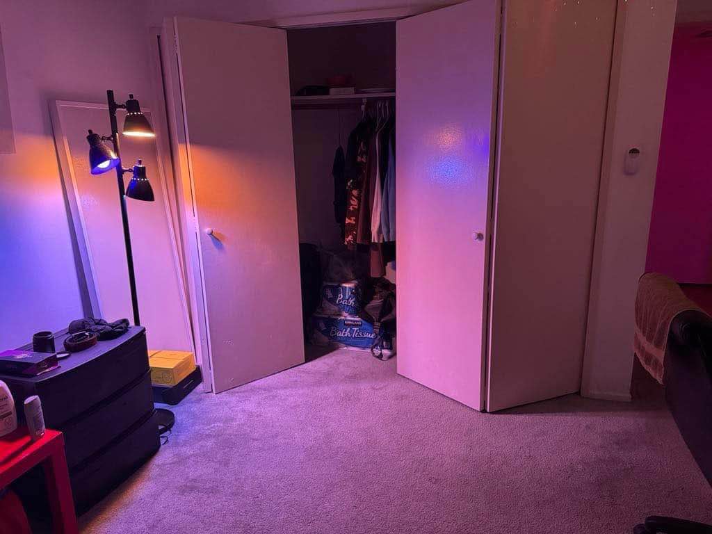 Quiet and cozy one-bedroom apartment available for rent! Suitable for a tenant who values tranquility. Email Ashahgsag@gmail.com.