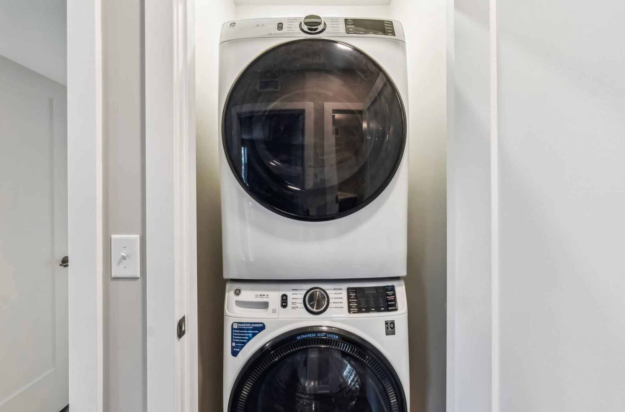 Brand new apartment, built May 2025! Perfectly located between Downtown Silver Spring and the University of Maryland, College Park, this home gives you the best of both worlds—city convenience and campus proximity. With easy access to public transportation, schools, libraries, commuting and exploring the area couldn’t be simpler.

Details:

💲 Rent: $2,000/month

💲 Security Deposit: None

📅 Move-In Ready: October or November 2025

📅 Lease Through: July 2026

Whether you’re a student, young professional, or simply looking for a fresh start, this apartment is ready to welcome you home. Don’t miss the chance to live in a modern space in a fantastic location!

📩 Contact today to schedule a showing and secure your new home before it’s gone!