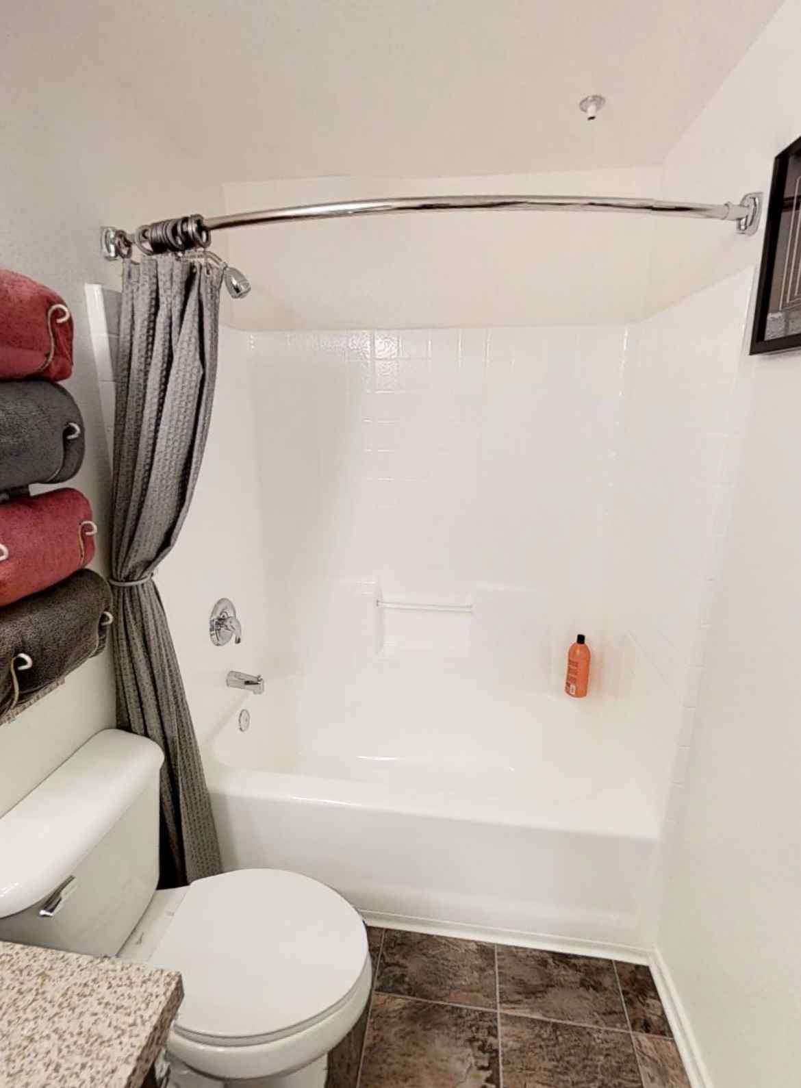 Looking for a FEMALE roommate. We are looking for someone kind to live with and as friendly as well ;)
In the room you'll have=
A twin bed
A TV
Closet
Dresser
On the hallway you'll have your own bathroom
PS= If you have a car you'll park it outside the residency
Full access to the everything at home including the master TV on the living room!
The residency includes a pool,jacuzzi, a gym, a play room area and a movie theater
We are a family of three ( A father, a little girl and myself a young adult)+ 1 pet friendly dog.
(IF YOU ARE INTERESTED= Please don't communicate her on the app with me but feel free to text me/give me a call at +1 909-906-8067