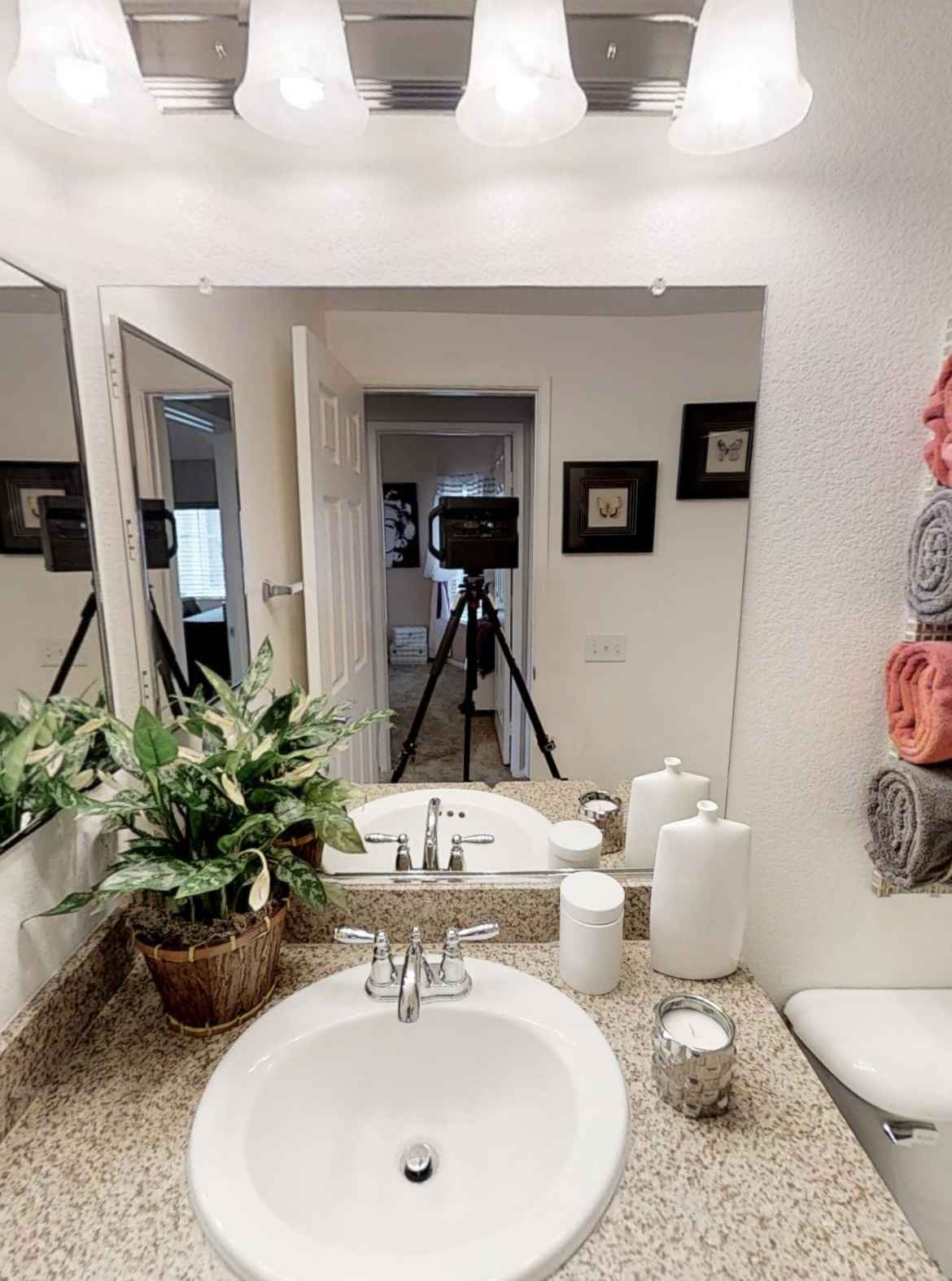 Looking for a FEMALE roommate. We are looking for someone kind to live with and as friendly as well ;)
In the room you'll have=
A twin bed
A TV
Closet
Dresser
On the hallway you'll have your own bathroom
PS= If you have a car you'll park it outside the residency
Full access to the everything at home including the master TV on the living room!
The residency includes a pool,jacuzzi, a gym, a play room area and a movie theater
We are a family of three ( A father, a little girl and myself a young adult)+ 1 pet friendly dog.
(IF YOU ARE INTERESTED= Please don't communicate her on the app with me but feel free to text me/give me a call at +1 909-906-8067