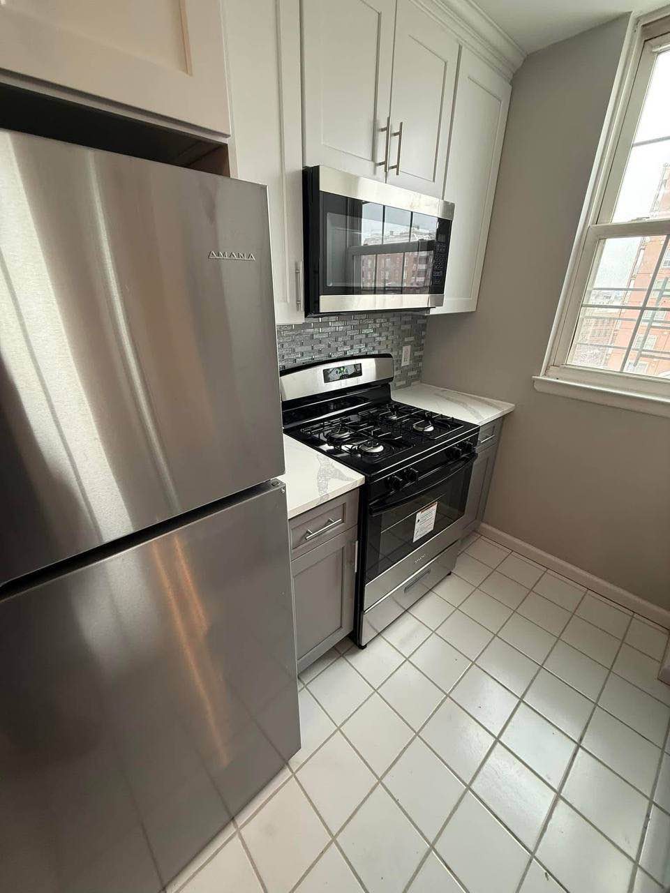 I have 2 bedroom is already furnished in a 2-bedroom apartment and it’s gorgeous! It’s got everything you need, including a queen bed and a dresser that can be used (I can empty it if you have your own bedroom furniture). You’ll have your own bathroom too. There’s a large kitchen, lounge room, and laundry with a washer and dryer.
If anyone is interested , nothing action just help each to get through this fire outbreak.
So if this sounds like an ideal fit for you