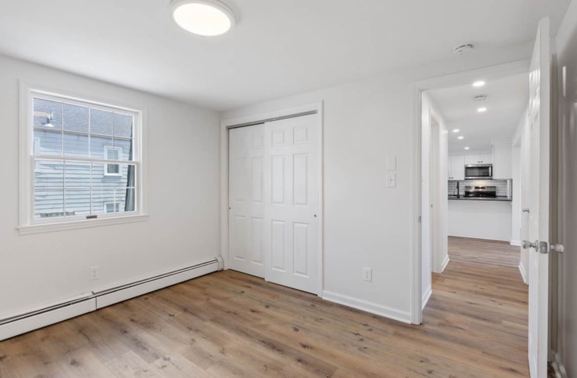 Hello I’m a private landlord,I got different houses available for rent  with immediate move in,Utilities included inbox me directly via 1 (269) 340-9346 for more information about the  properties 