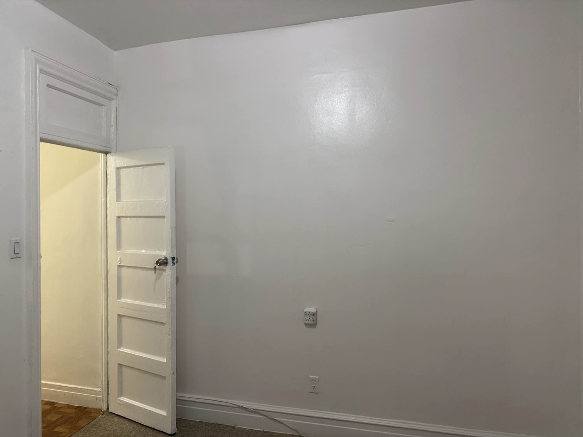 This large, fully furnished bedroom features beautiful windows overlooking a serene building water fountain, located in a quiet uptown neighborhood.
Apartment & Building Features:
-24-hour video surveillance for your safety
-Elevator access and in-building laundry facility
-Queen-size bed, dresser, and built-in closet included
-Optional AC unit available for summer months


Lifestyle & Location:
-Peaceful apartment shared with graduate students and hospitality professionals (quiet atmosphere, with roommates typically studying or working)
-Shared renovated bathroom, kitchen, and dining room
-No pets, no loud music, no parties
-No smoking, drugs or hookas
-Visitors welcome for up to 48 hours with prior notice
-Enjoy long walks or runs along Riverside Drive with stunning Hudson River views
-Walking distance to the 1, A, and C trains (5-10mins)
-Minutes from NewYork-Presbyterian Hospital, Riverbank State Park, and a variety of diverse restaurants
-Plenty of groceries stores, restaurants, and retails shops within minutes of the apartment.

Lease Terms:
-1-year lease commitment required
-Valid government ID and proof of employment required
-Tenant Eviction Background and Criminal background checks will be done and covered by landlord
