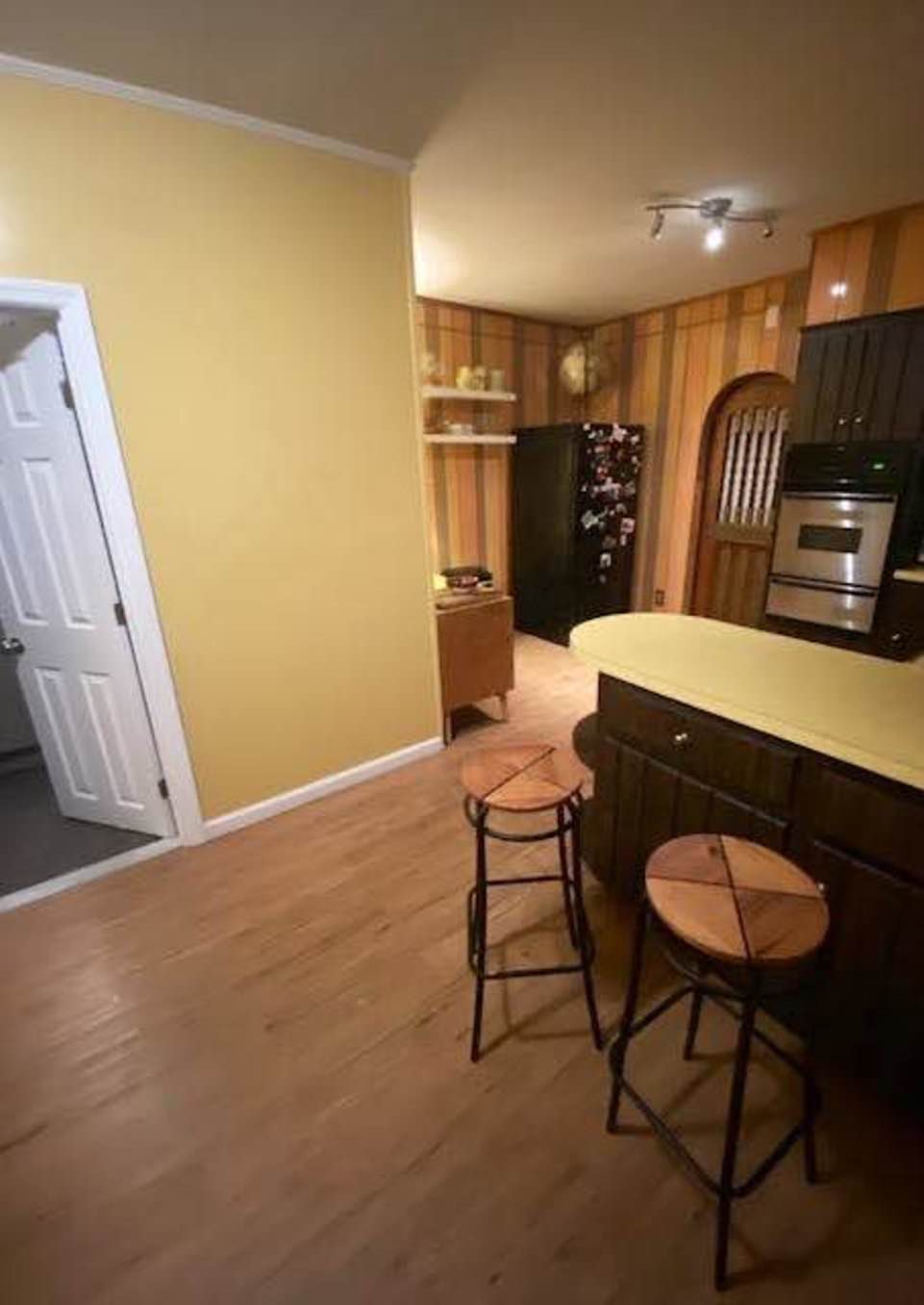 I'm a 63 year old , born and raised in the Hudson Valley. I've lived in NC for 17 years. I'm a multi disciplinary artist/musician, with a professional background in experiential marketing and journalism. I'm a very friendly, aesthetic, considerate, and organized person. I love playing music, writing, meditating & thrifting. I spend most of my nights at my Kids house, and appreciate the apartment staying well kept.