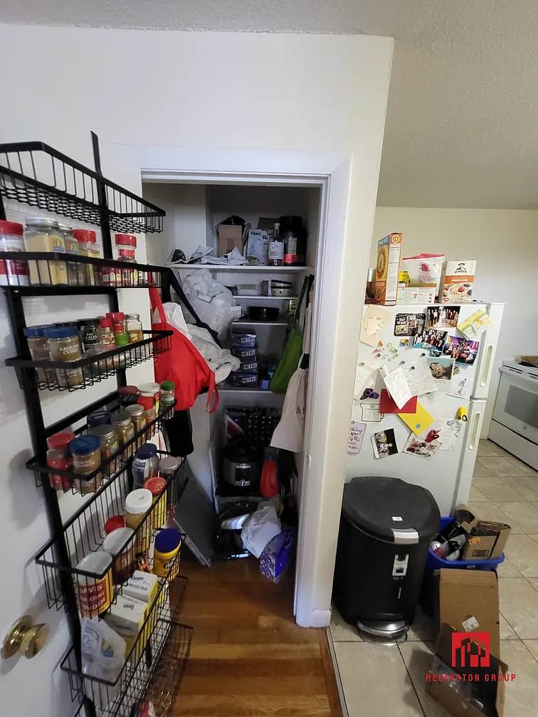 To everyone that is interested in an affordable one bedroom apartment in Journal Square, Jersey city. Look no more. This is a fully furnished(Optional) one bedroom apartment, with modern amenities. For more information, kindly reach out to me at Justinzach614@gmail.com. Looking to hear from you.