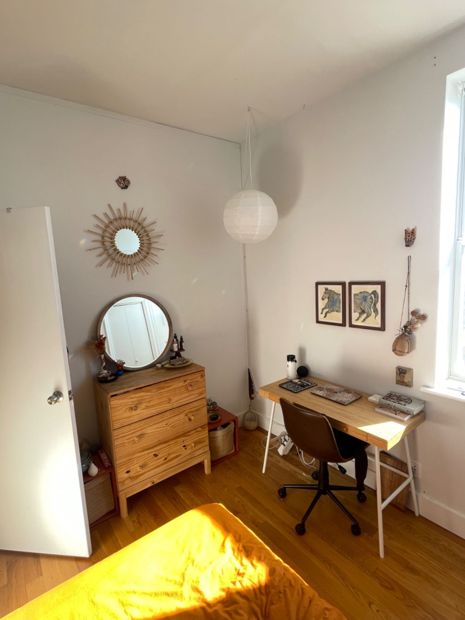 Hi! We live in a very sunny 5th floor (elevator building) apartment with an amazing view and a rooftop. We are 2 min from the JMZ, 8-10 min from the L and about 8 min from the G trains there is also a bus station near by with lots of bus lines. 

The apartment is mostly furnished. We’d like someone that is able and willing to help with adding to the apartment. 

My roommate and I like to keep a pretty clean space, we make sure our dishes are done every night we clean up after ourselves well in the kitchen, we clean mostly every week (but understand we are all busy and things come up) and we do deep cleans about every 3-6 months. 

We like to have guests over throughout the week, but neither of us are in a relationship so it’s mostly friends that come over and cook with us. Not big partiers but when we do host people later we always ask first. 

We both work from home currently. I travel every 3 months or so and I’ll leave for a whole month. Ideally we would like to live with someone who does not work from home since we both do but we are flexible on that. 

No pets. Not looking for male roommates  sorry /: 