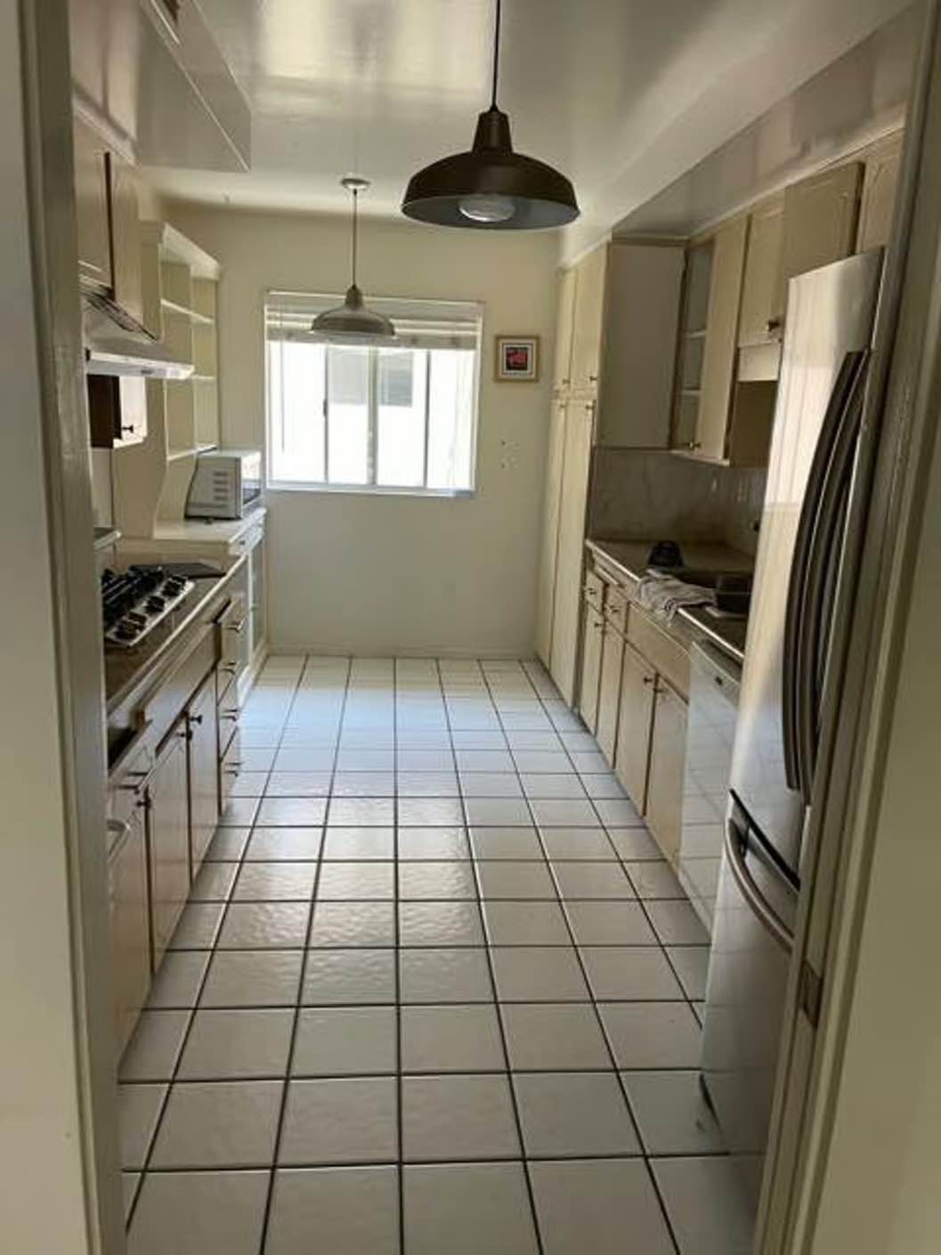 Cottages at Bedford Apartments offers a combination of Comfort, Style, and Convenience! The Cottages at Bedford is located at 2000 Park Place Blvd, Bedford, TX 76021. Enjoy a simple daily commute to any of the HEB area's major employers using easily accessible Highways of Hwy 121, Hwy 820, and Hwy 183. Let our Leasing Team show you everything Cottages at Bedford has to offer.Cottages at Bedford features a range of Community and Apartment Amenities, including a Pet Play Area, Fireplaces, and Rentable Storage Units. It's time to find your new home. Contact Us, or stop by and find your Cottages at Bedford Lifestyle!