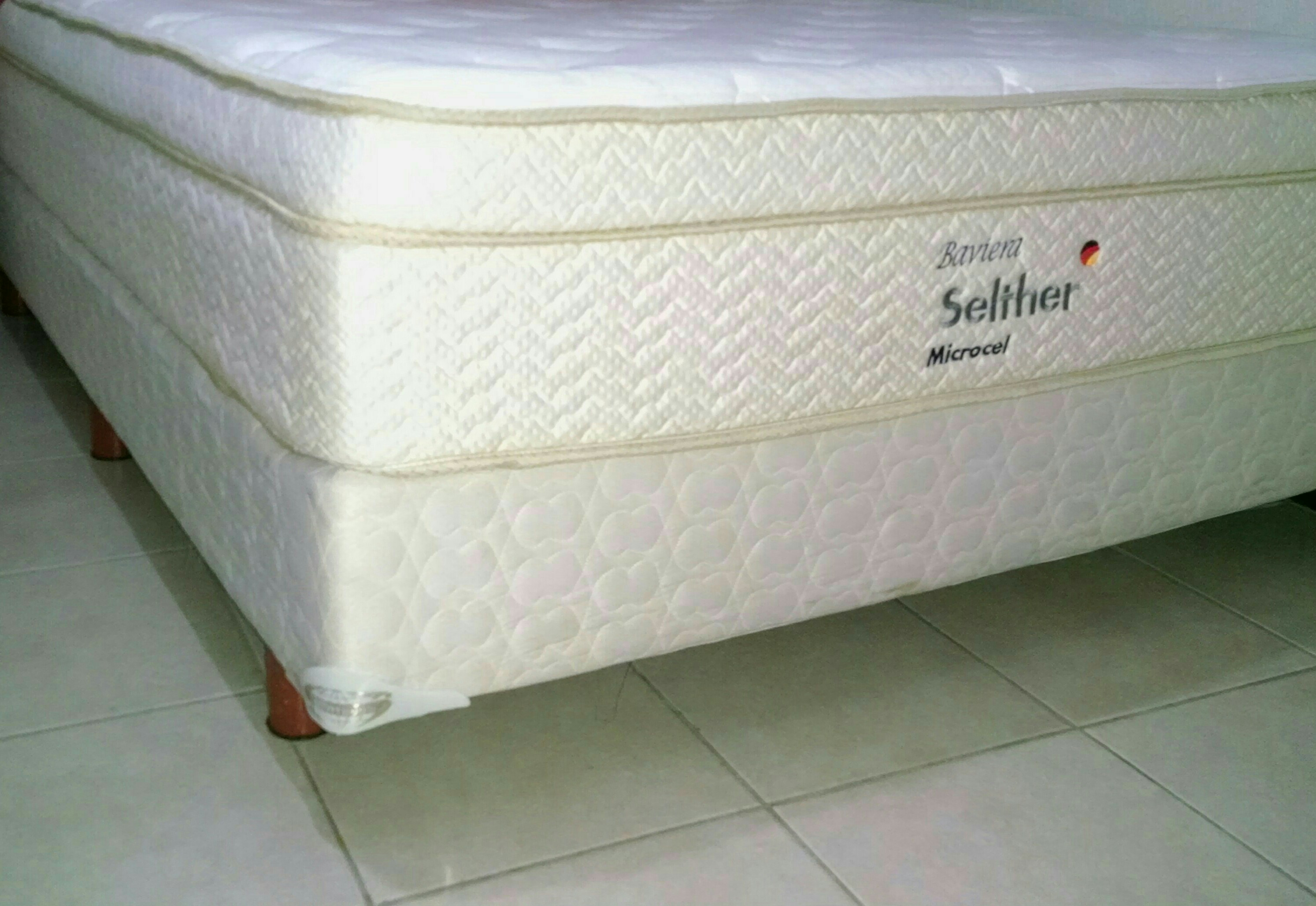 Habitación amueblada edificio nuevo ubicado en el cruce de Marina Nacional y Mariano Escobedo, sobre Lago Garda 128, entre Mariano Escobedo y Lago iseo, colonia Anahuac I sección, alcaldía Miguel Hidalgo. Tiene cama matrimonial, closet grande 4 cajones, soporte TV, el baño se comparte, estufa, lavadorasecadora, refri, vigilancia 24 horas, se incluyen todos los servicios: internet fibra óptica Telmex, gas, electricidad, agua. Ecobici en la esquina, estacionamiento costo extra.
A 4 cuadras de plaza parques polanco, a 6 cuadras de liverpool polanco, en la misma cuadra de éste departamento hay  2 bancos Banamex y Santander, seven eleven, 1 preparatoria, 1 paletería, papelería y está al lado de la Universidad UNITEC y Universidad Del Valle de México