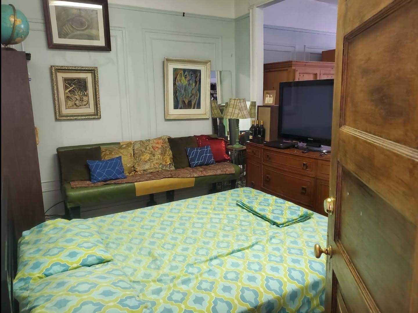 This place is only available July 1-August 17. It's $800 for July, and $1000 for all 6 weeks. My room is actually like a small studio (a bedroom & dining/living room) with a shared bathroom and kitchen. It's on the 2nd floor of a house in Flatbush, 4 min walk to the 2/5 train. It includes a sink, a fridge, a large TV with Netflix, HBO, and Amazon Prime, an AC unit, and storage for your bike. A laundromat is a 2 min walk away, a convenience store is 1 min away. So, you're near business and still have quiet for sleep because the bedroom part of the little studio is in the back, away from the windows. The space near the windows can be used for working/studying/eating/watching TV, etc.

