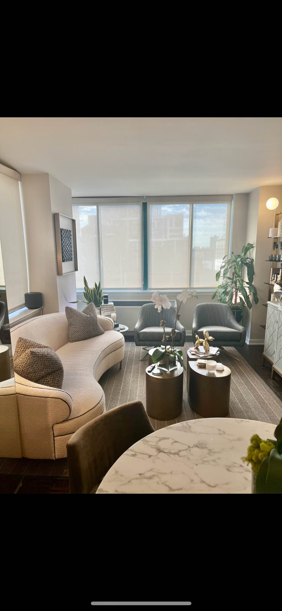 Fully furnished designer apartment. Master bedroom with en suite bathroom available for rent in this two bed two bath apartment. Owner is an interior designer who has beautifully furnished the apartment. Available for a 1-3 month short term rental. All utilities and gym membership are included.