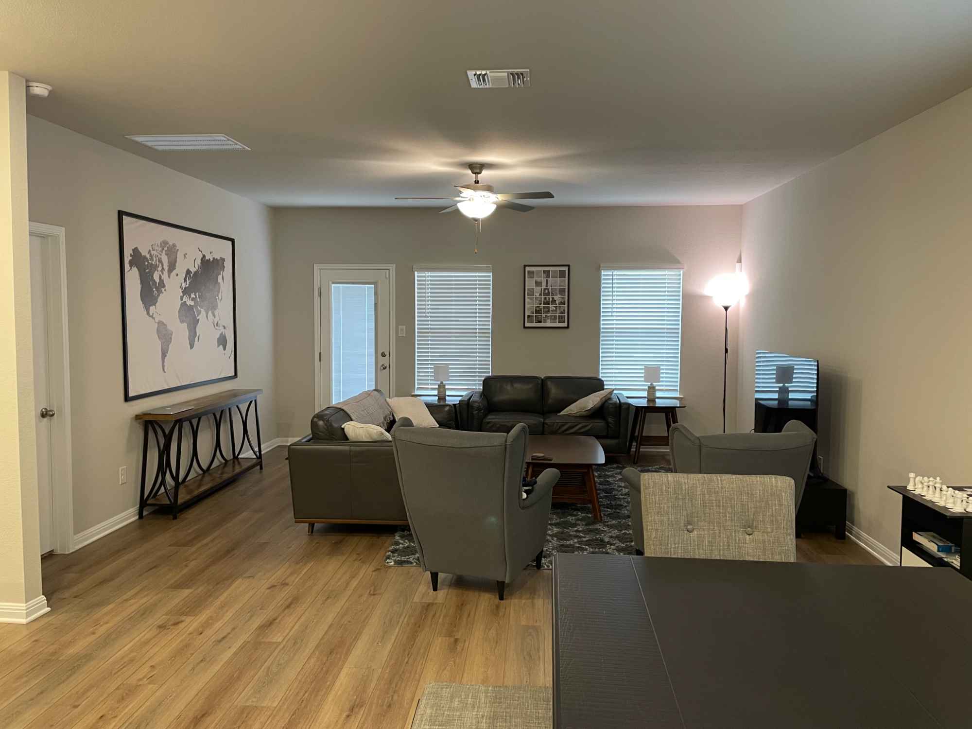 - Spacious private room in a stunning, nearly 3,000 sq ft modern home
- Modern kitchen with coffee/tea station
- Access to resort-style amenity center just 2 minutes walk featuring a massive pool and dual pickleball courts!
-New trails within walking distance

Unbeatable Location:
- 15 min to Tesla Gigafactory
- 15 min to Bastrop
- 15 min to Austin Airport
- 22 min to downtown Austin

House Features:
- 5 bedrooms + dedicated office space
- Dual living areas (upstairs & downstairs)
- 3 full bathrooms
- Open, airy floor plan in pristine condition

Two roommates, one female and one male. Friendly, clean, and very peaceful environment. Quiet hours are 10pm to 7am.

- $695/month
- $600 deposit
- Employment verification and background check required